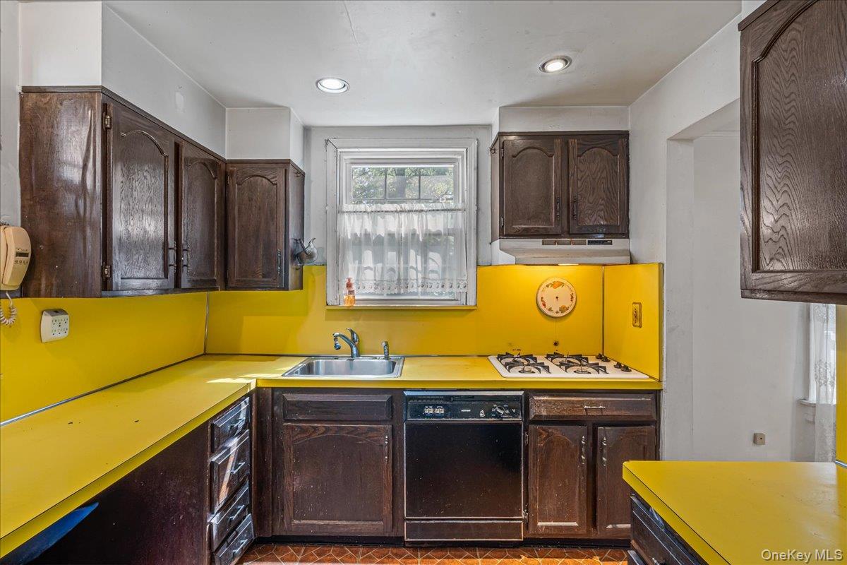 #14 photo, 18019 Grand Central Parkway, クイーンズ区 Jamaica Estates , NY 11432