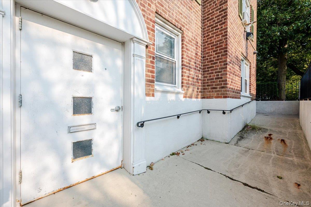 #4 photo, 195 N Village Avenue, ナッソー郡 Rockville Centre , NY 11570