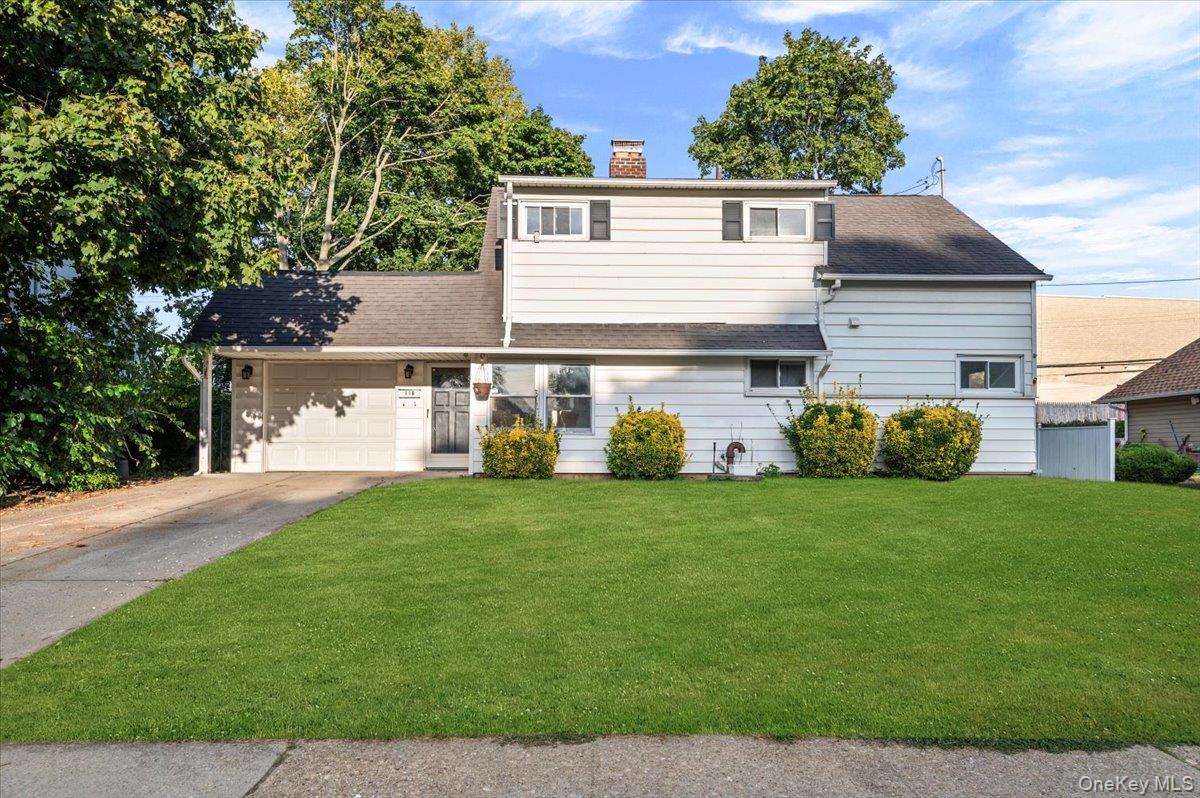 #1 photo, 119 Hamlet Road, ナッソー郡 Levittown , NY 11756