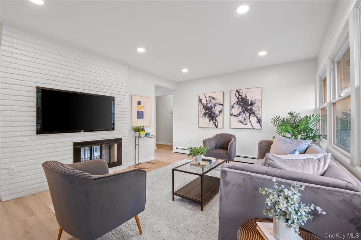 #10 photo, 119 Hamlet Road, ナッソー郡 Levittown , NY 11756