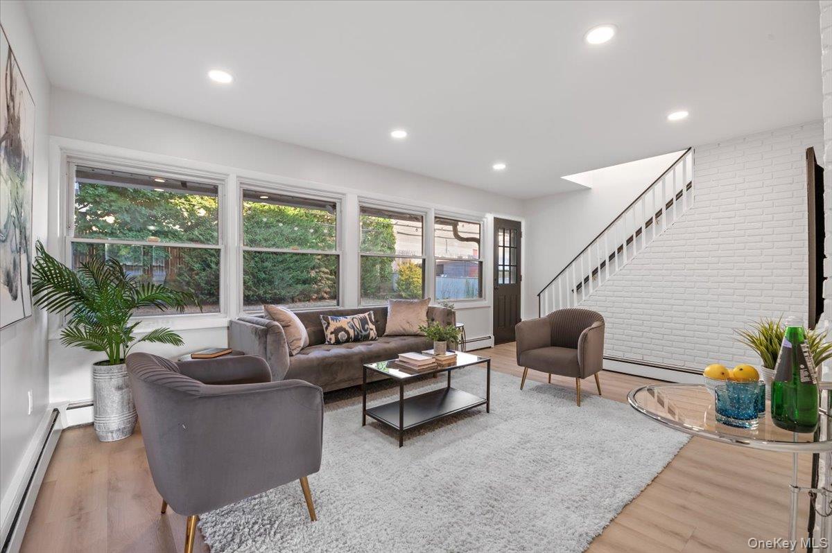 #11 photo, 119 Hamlet Road, ナッソー郡 Levittown , NY 11756