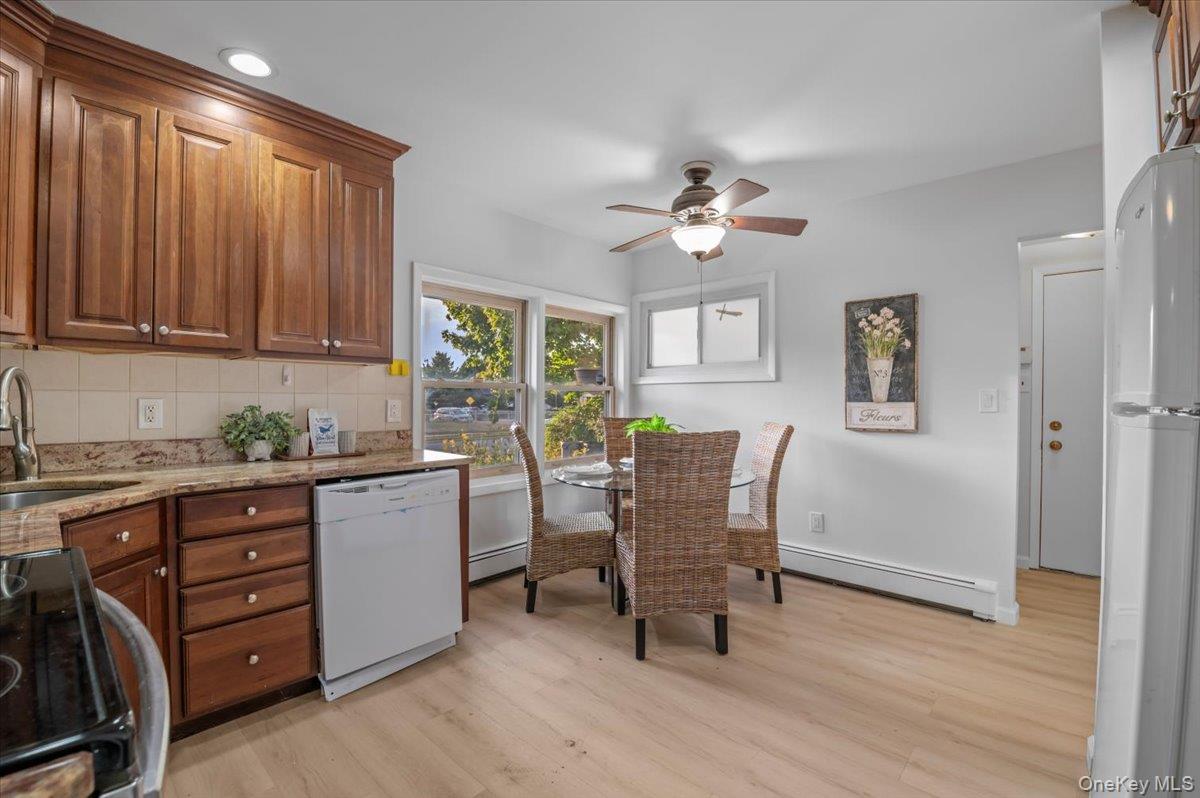 #4 photo, 119 Hamlet Road, ナッソー郡 Levittown , NY 11756