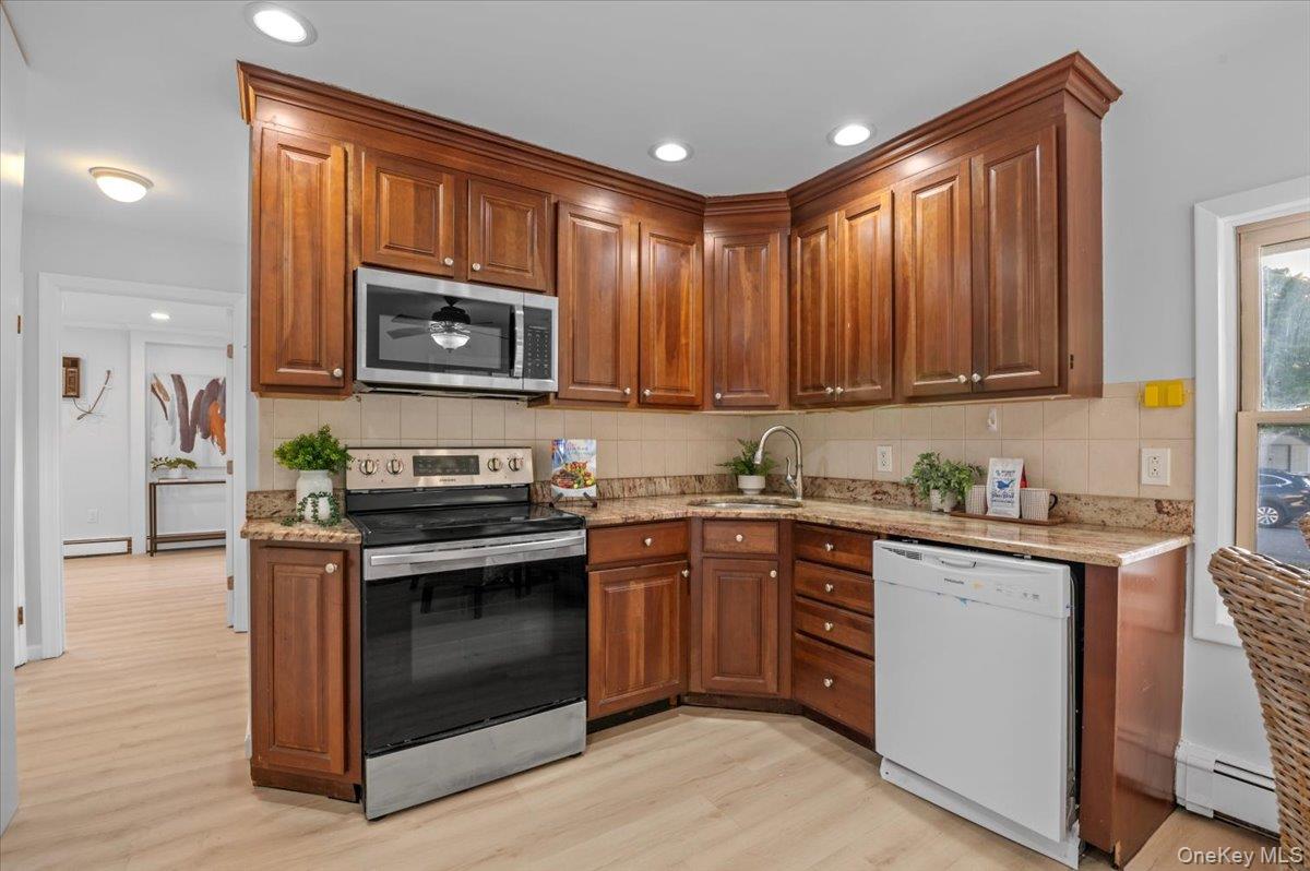 #5 photo, 119 Hamlet Road, ナッソー郡 Levittown , NY 11756