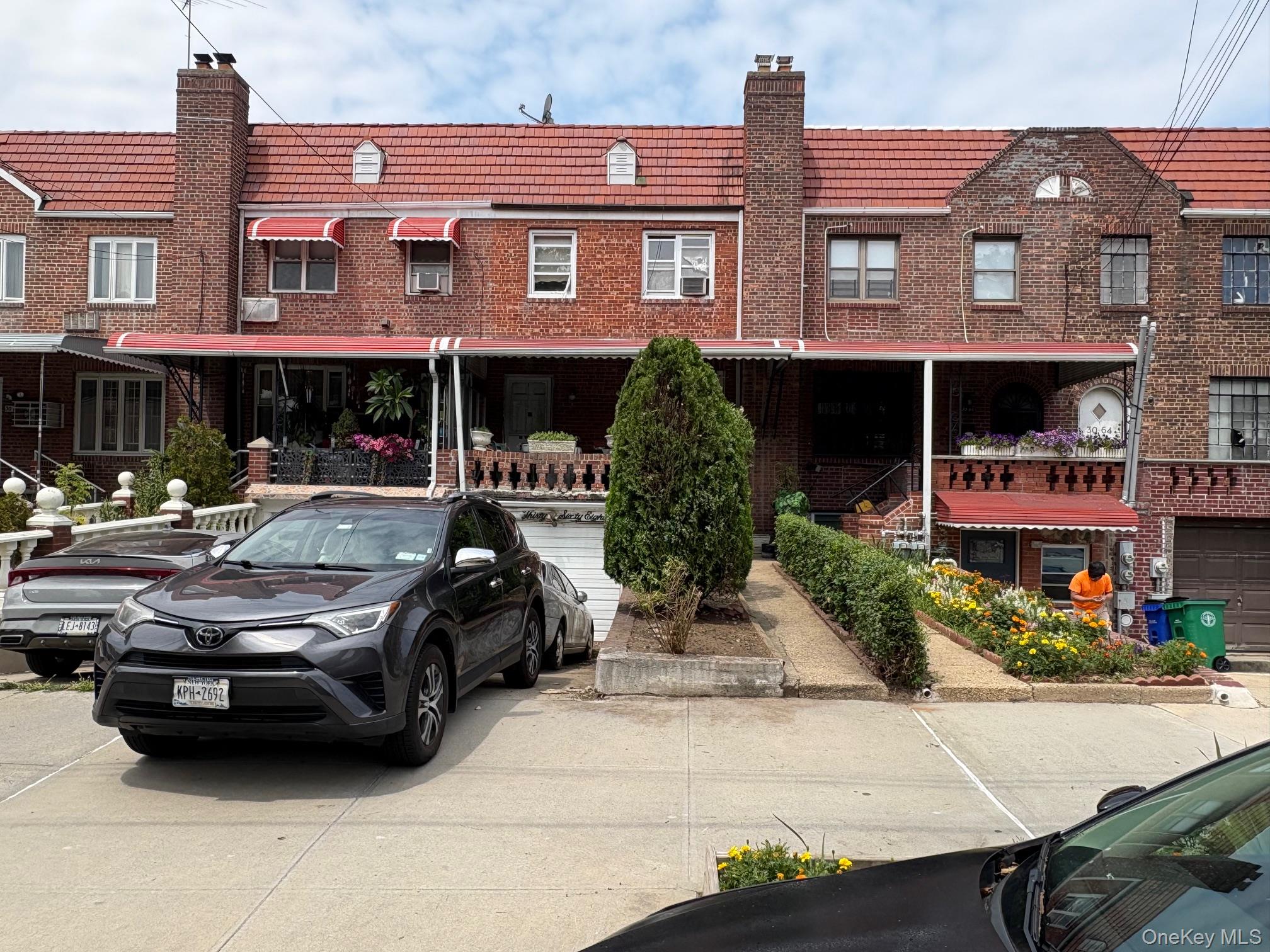 #1 photo, 30-68 50th Street, वुडसाइड Woodside , NY 11377