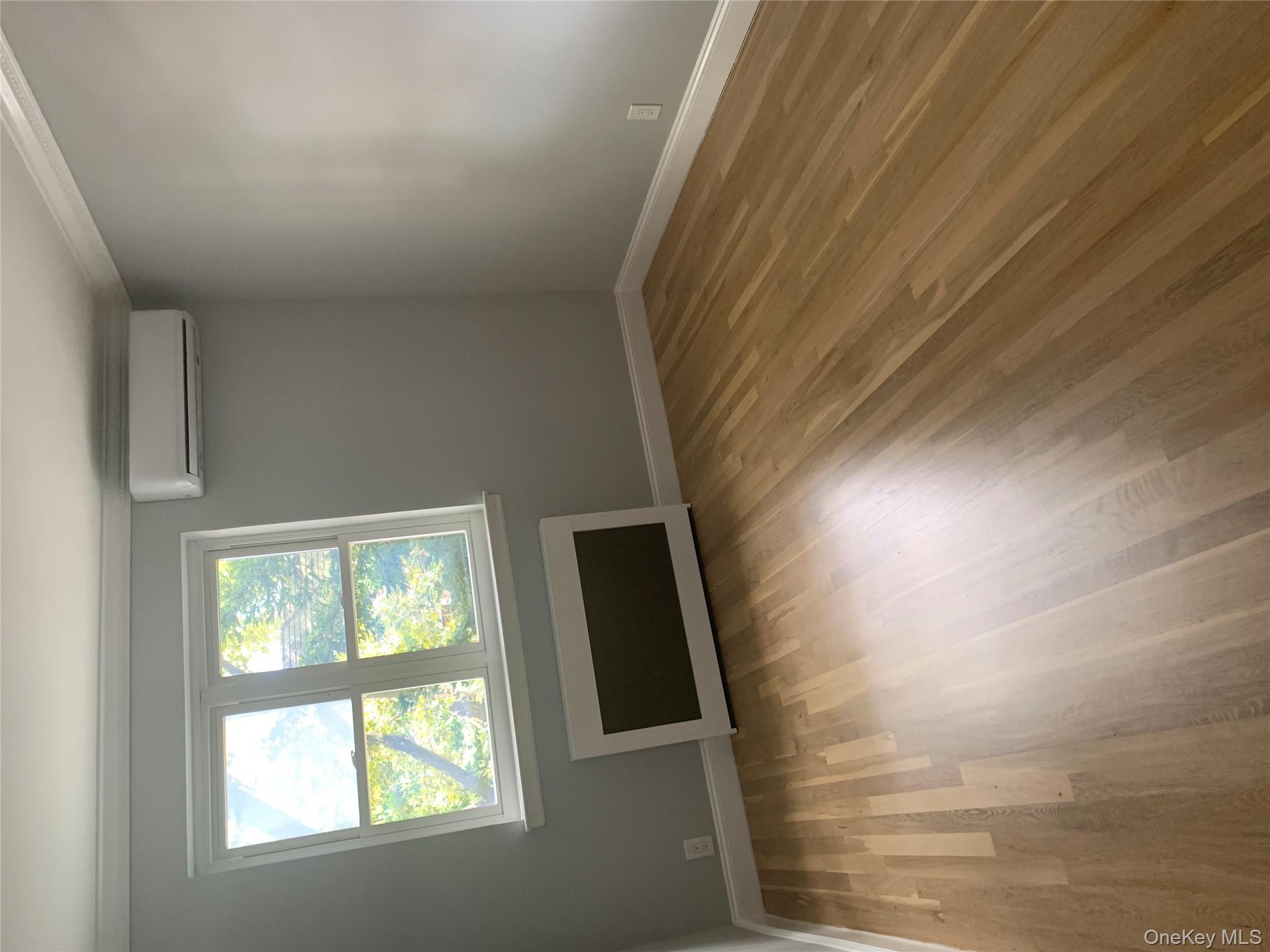 #11 photo, 10841 64th Road, クイーンズ区 Forest Hills , NY 11375