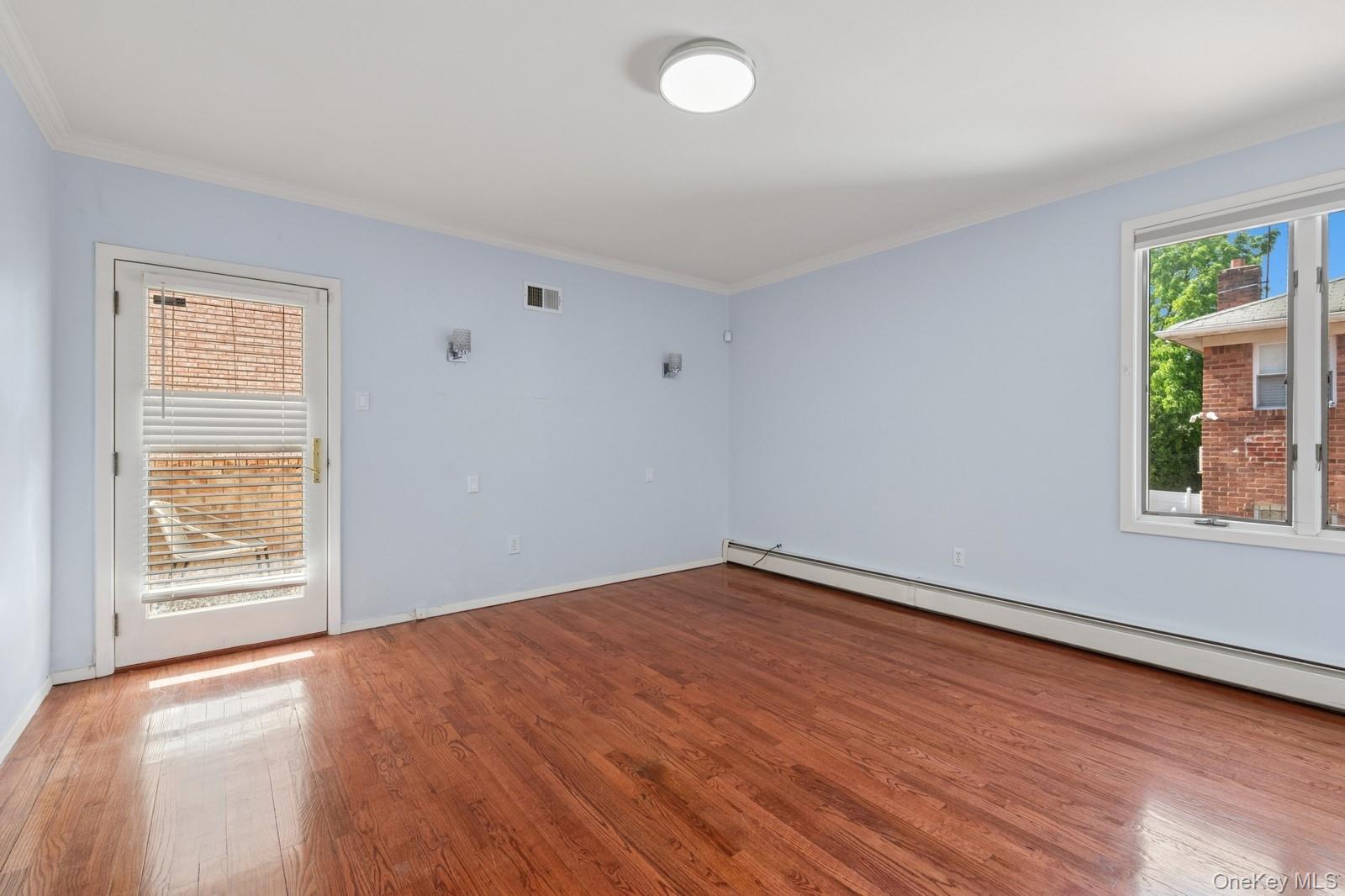 #11 photo, 20015 16th Avenue, クイーンズ区 Bayside , NY 11360