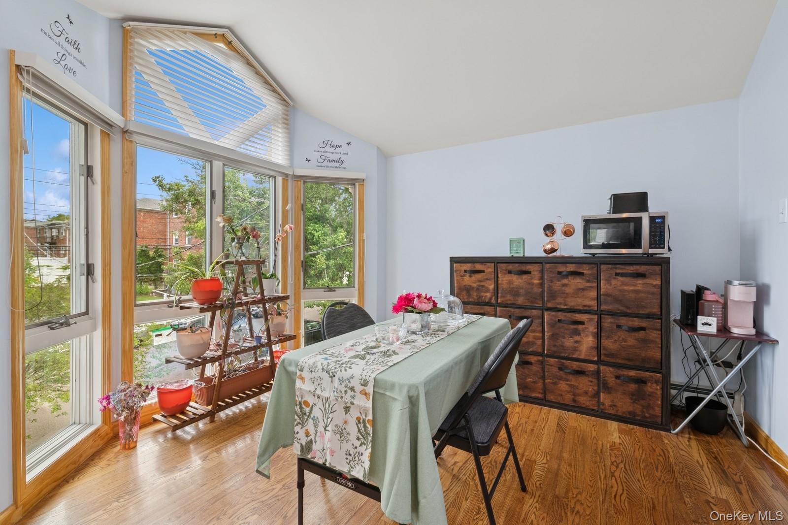 #15 photo, 20015 16th Avenue, クイーンズ区 Bayside , NY 11360