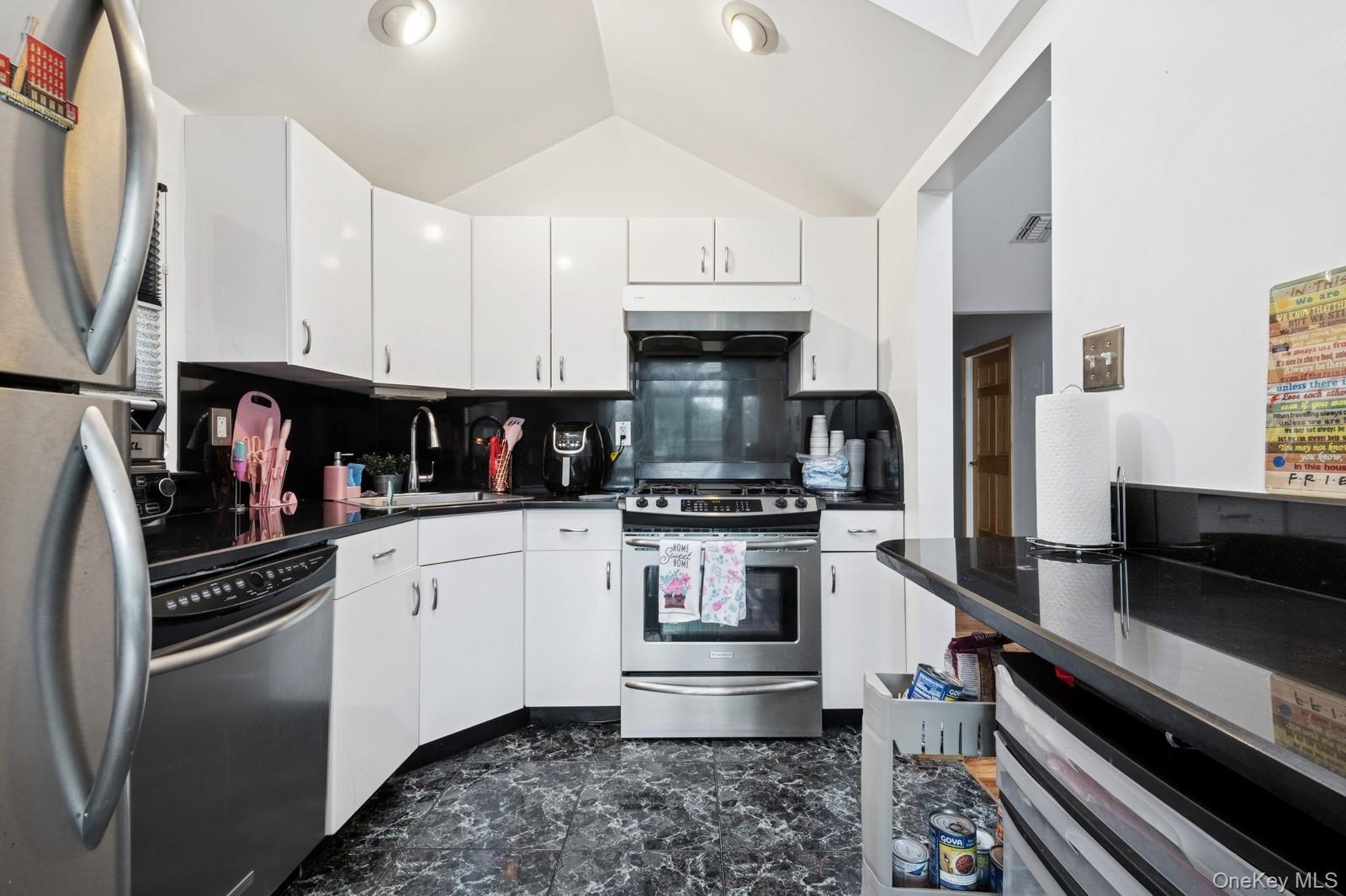 #17 photo, 20015 16th Avenue, クイーンズ区 Bayside , NY 11360