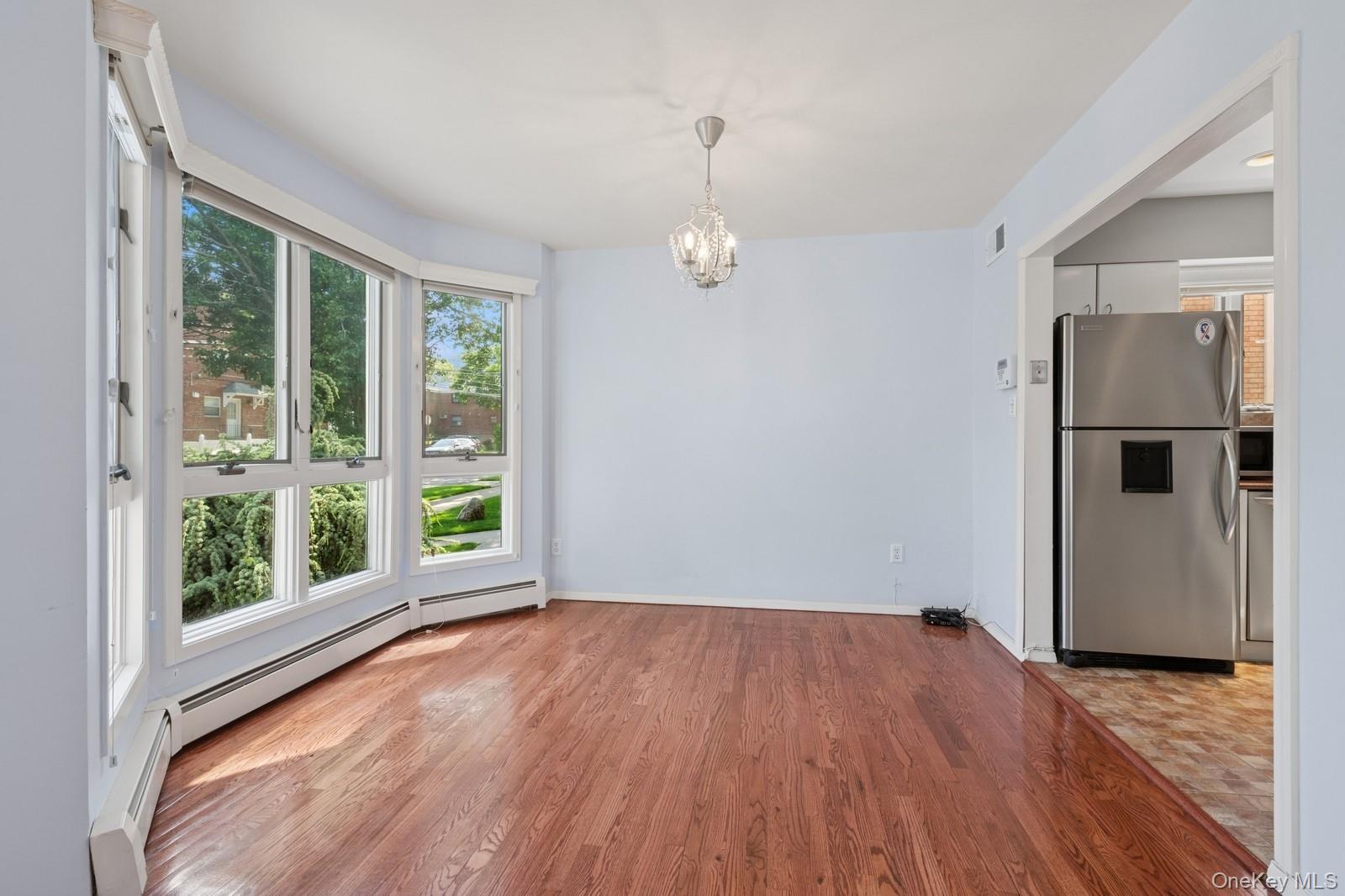 #3 photo, 20015 16th Avenue, クイーンズ区 Bayside , NY 11360