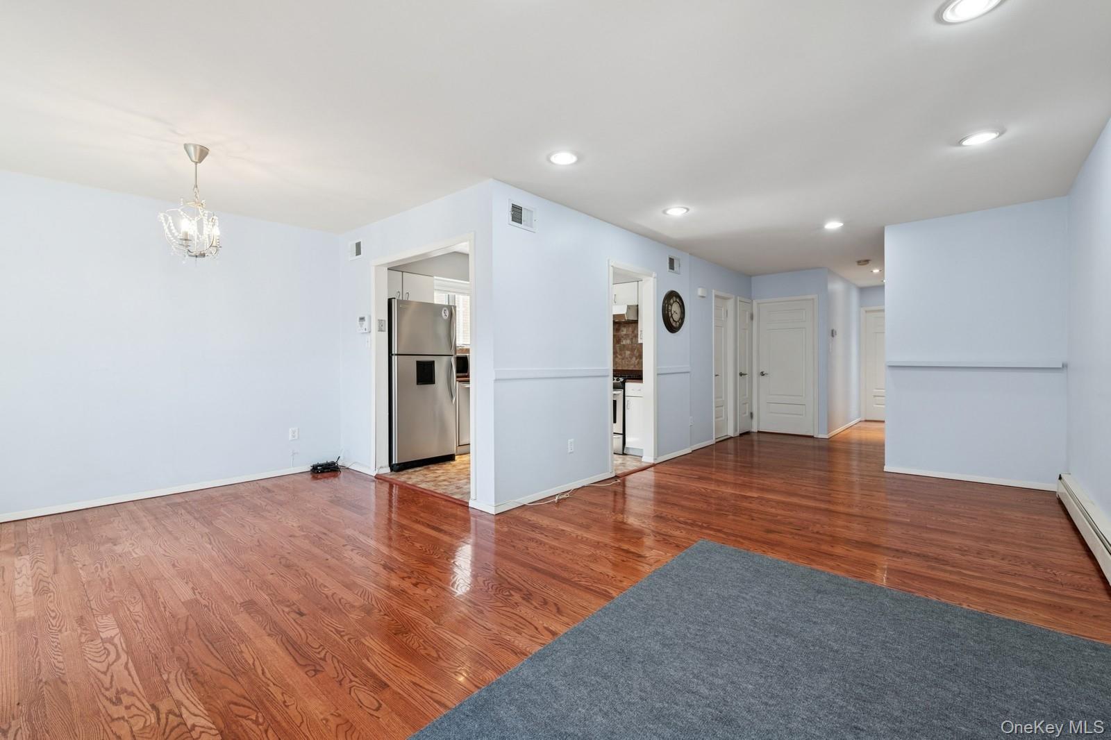 #4 photo, 20015 16th Avenue, クイーンズ区 Bayside , NY 11360