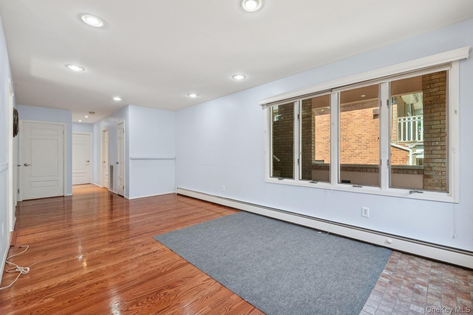 #5 photo, 20015 16th Avenue, クイーンズ区 Bayside , NY 11360