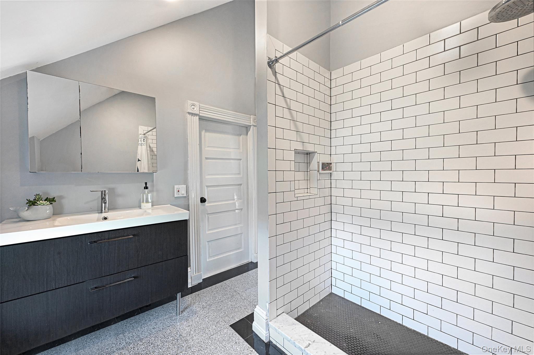 #18 photo, 148 Montauk Highway, サフォーク郡 Westhampton , NY 11977