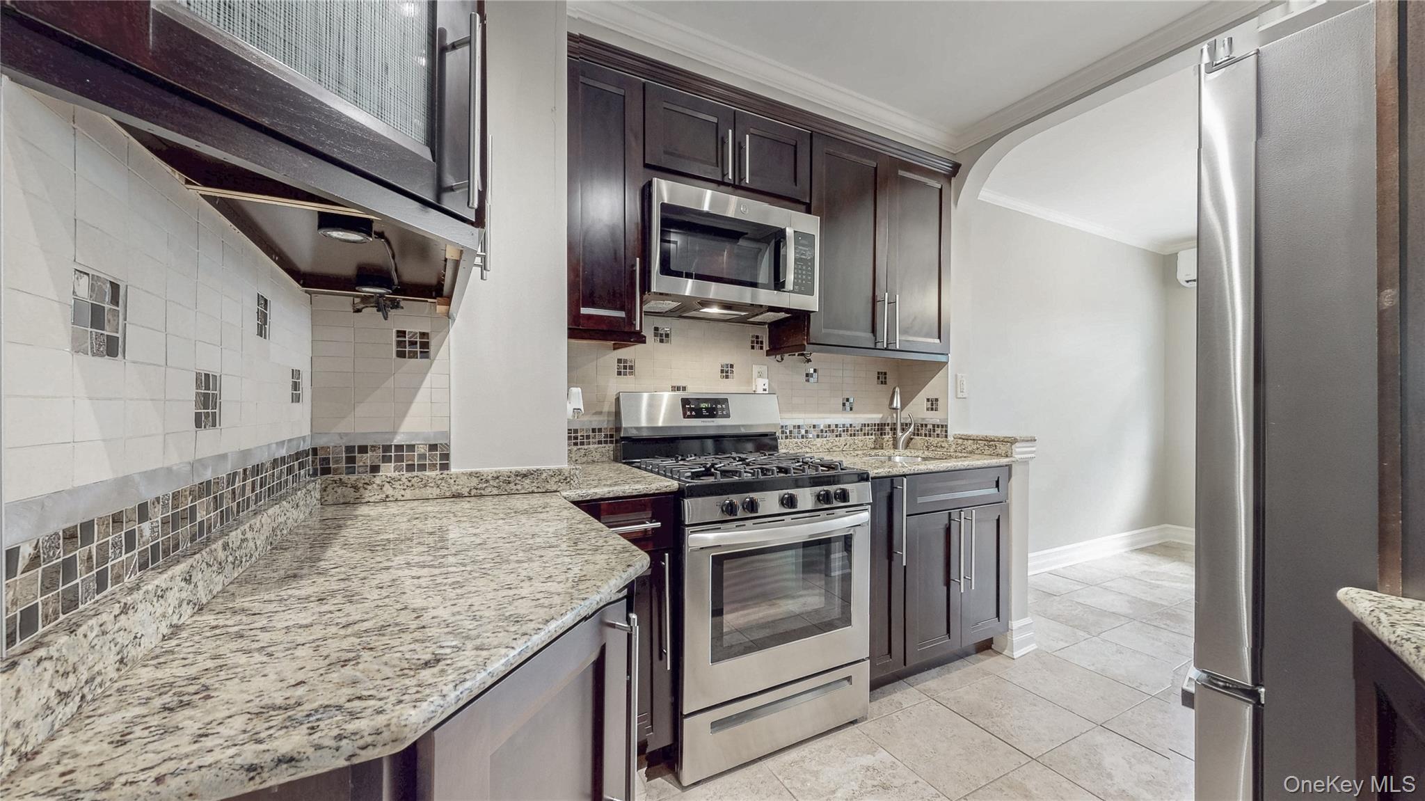 #11 photo, 67-04 Selfridge Street, クイーンズ区 Forest Hills , NY 11375