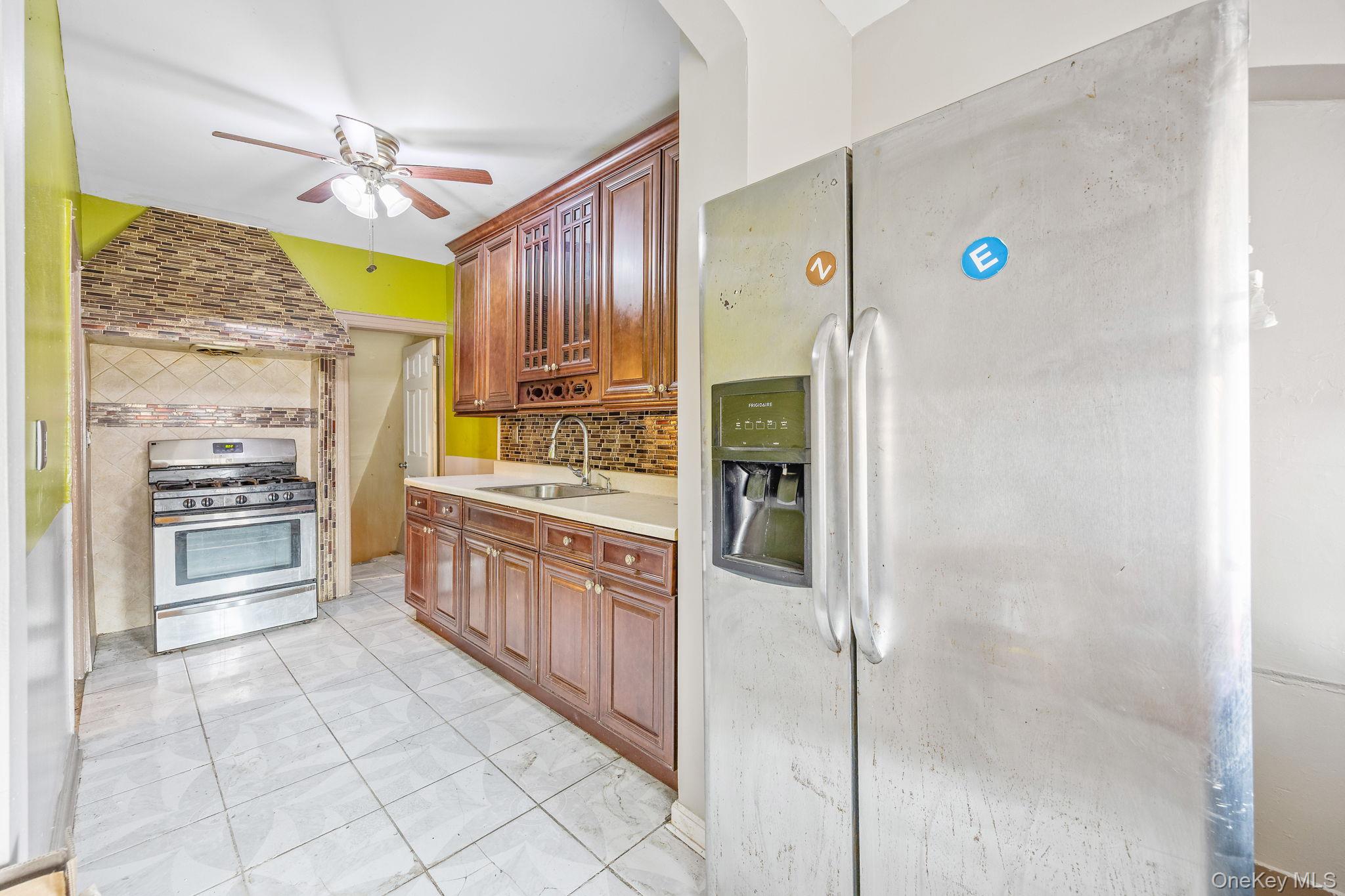 #4 photo, 11609 227th Street, クイーンズ区 Cambria Heights , NY 11411