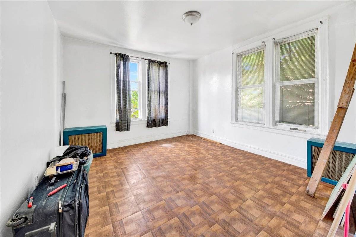 #19 photo, 1349 Elder Ave, ブロンクス区 Bronx , NY 10472