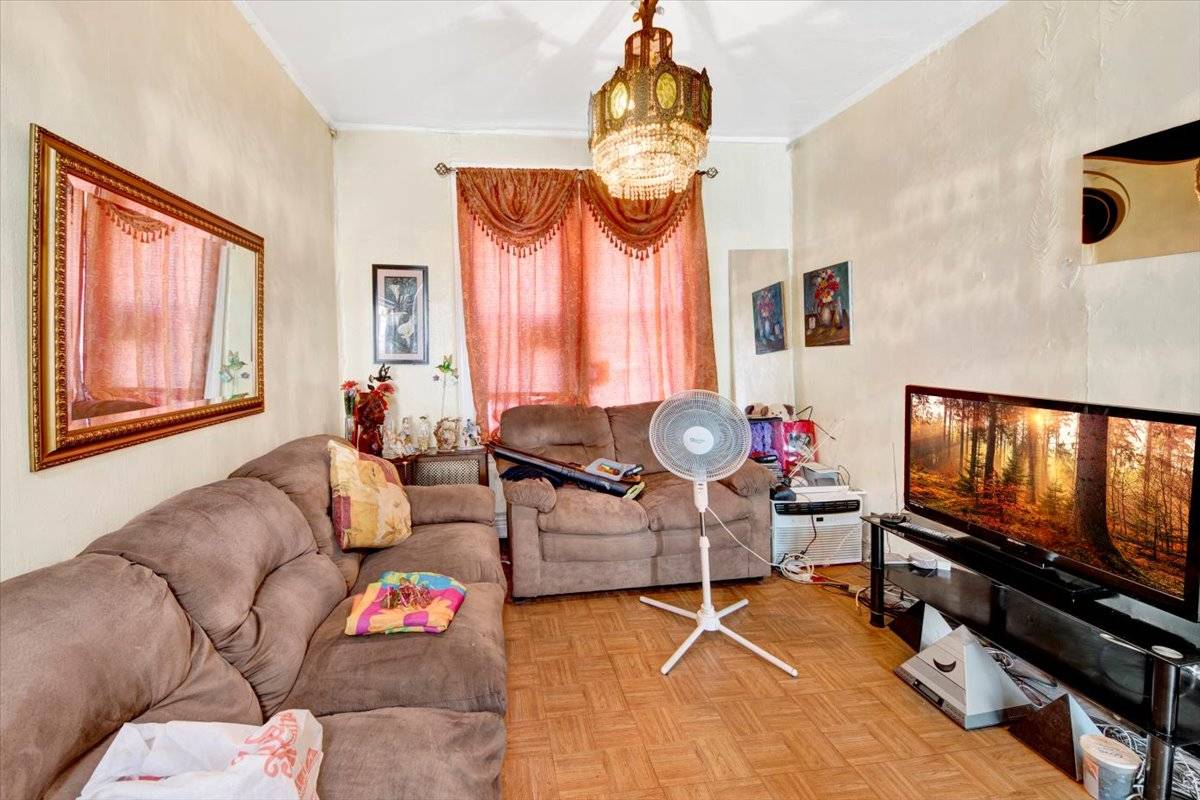 #27 photo, 1349 Elder Ave, ブロンクス区 Bronx , NY 10472