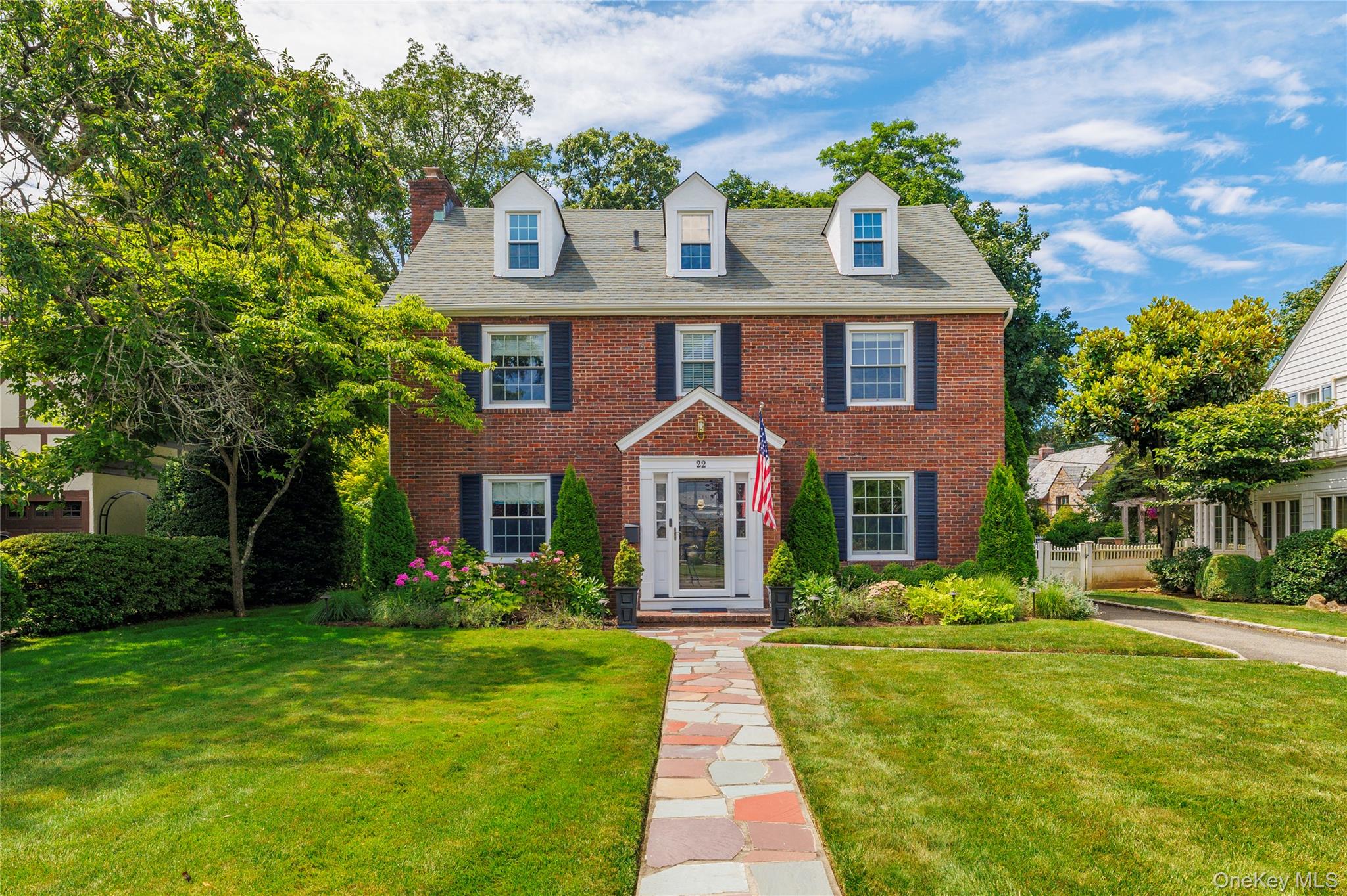 #1 photo, 22 Oakdale Road, Rockville Centre , NY 11570