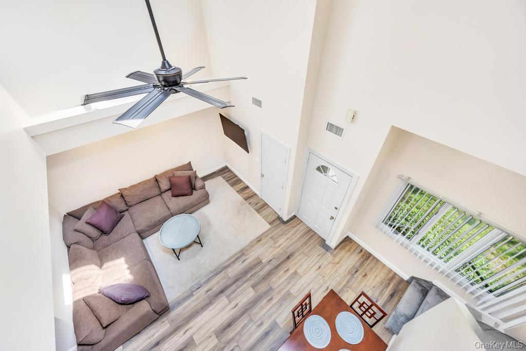 #11 photo, 47 Jeremy Circle, サフォーク郡 Nesconset , NY 11767