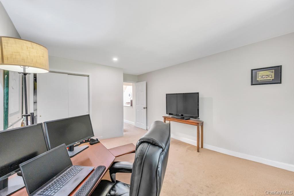 #13 photo, 47 Jeremy Circle, サフォーク郡 Nesconset , NY 11767