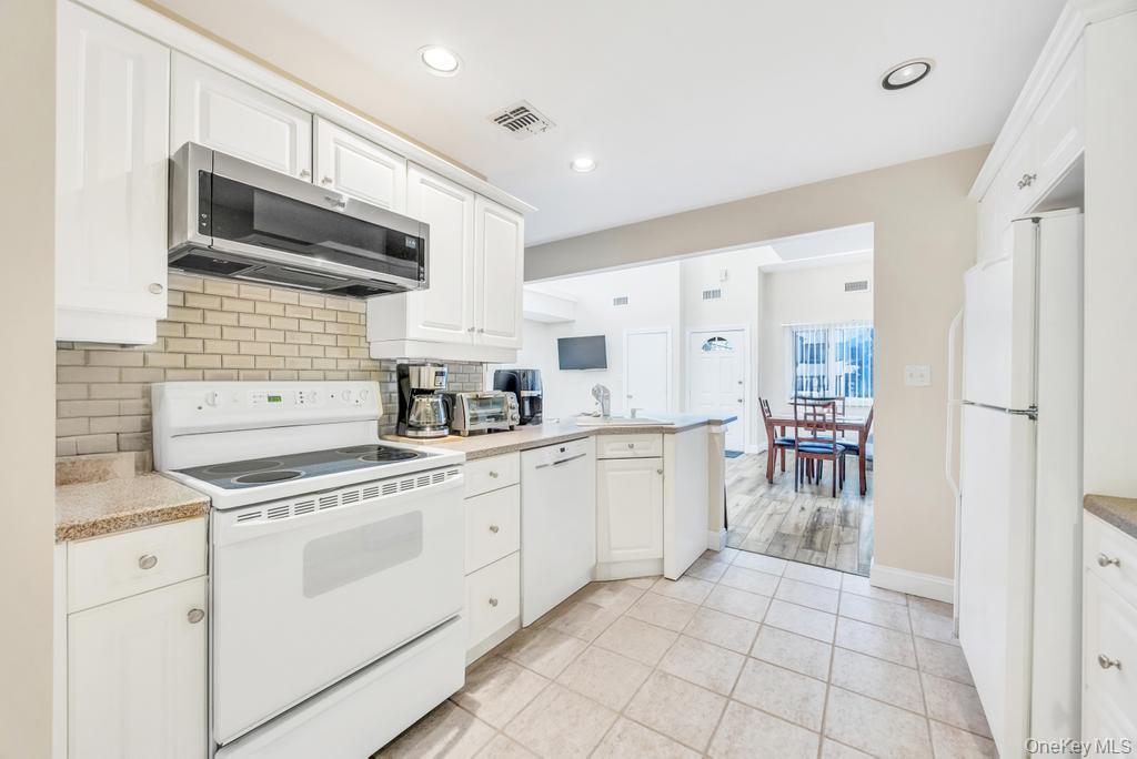 #5 photo, 47 Jeremy Circle, サフォーク郡 Nesconset , NY 11767