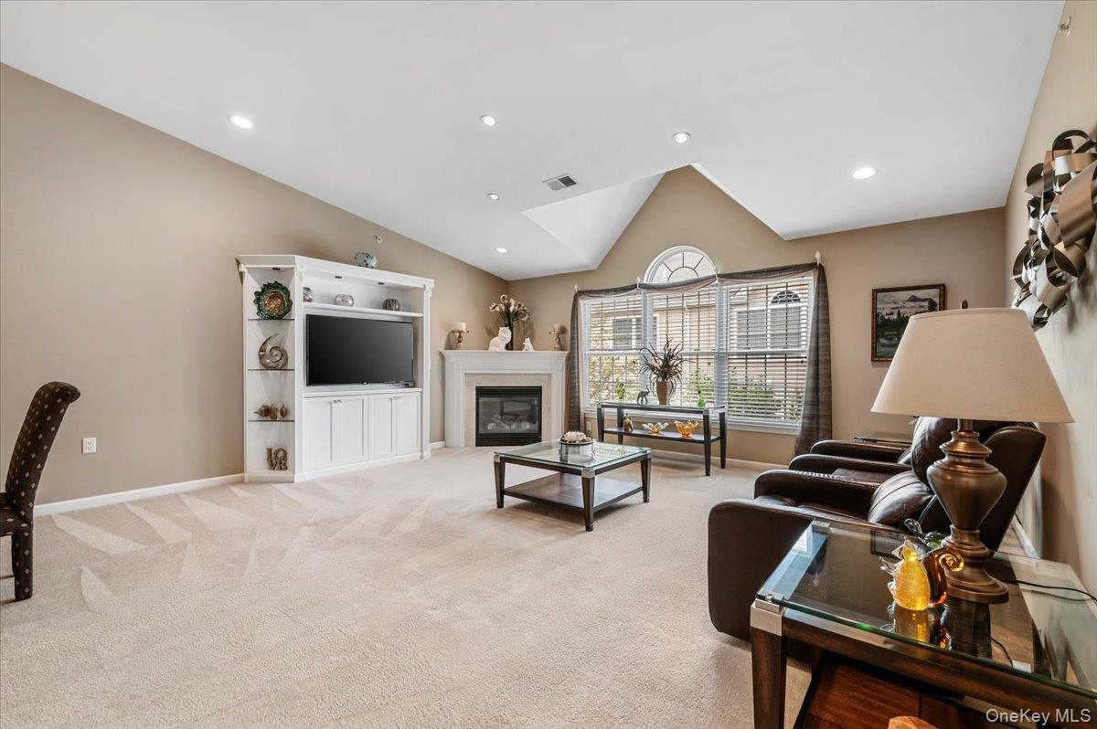 #13 photo, 108 Joseph Lane, サフォーク郡 Dix Hills , NY 11746