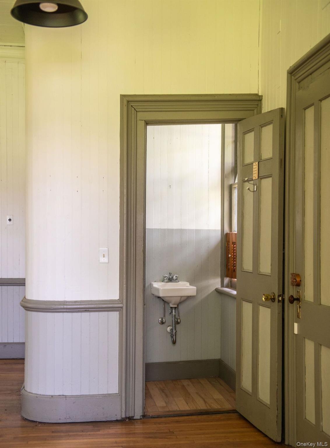 #17 photo, 33 Maple Avenue, Claverack , NY 12513