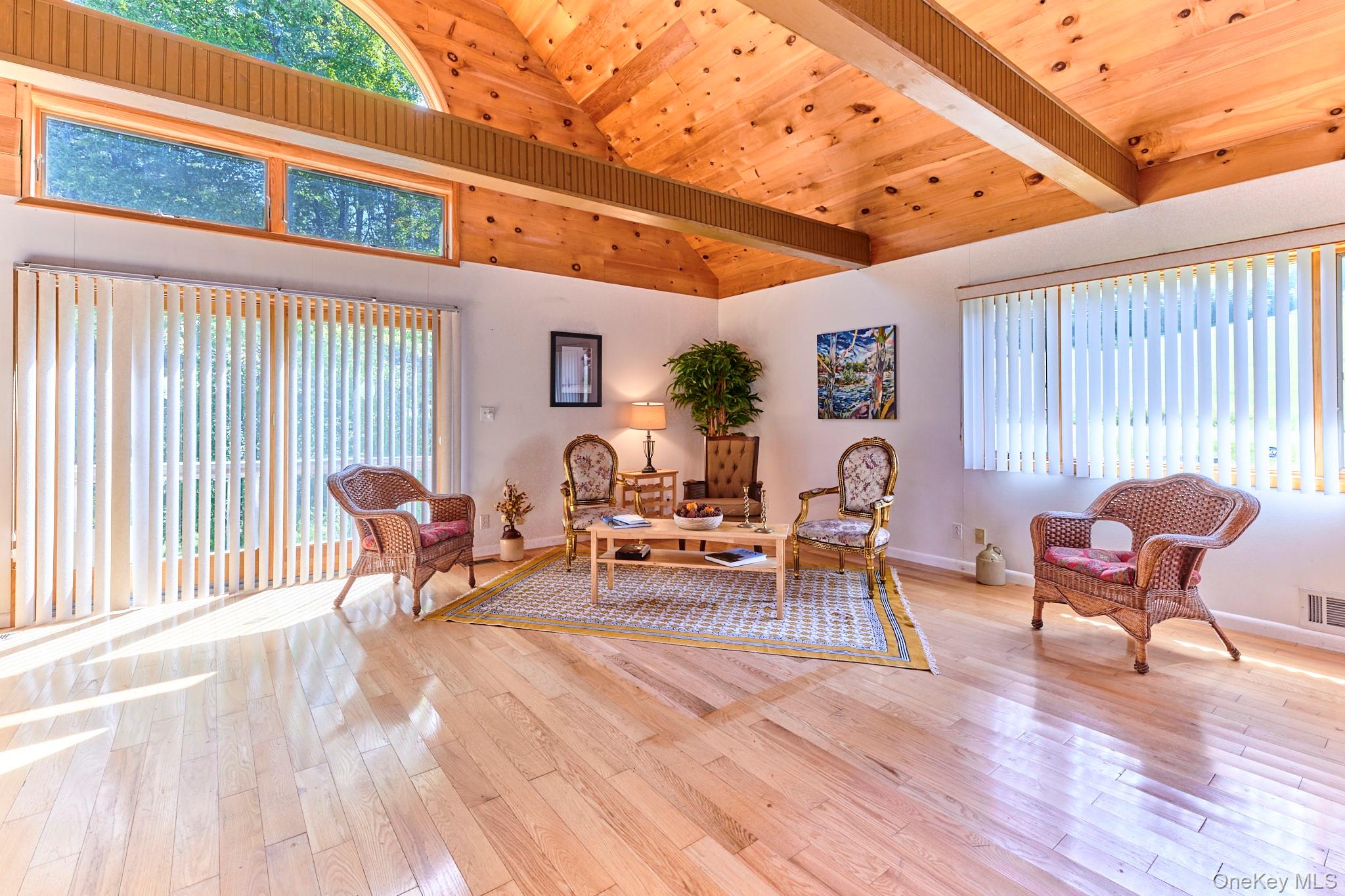 #10 photo, 10 W Simmon, Callicoon , NY 12736