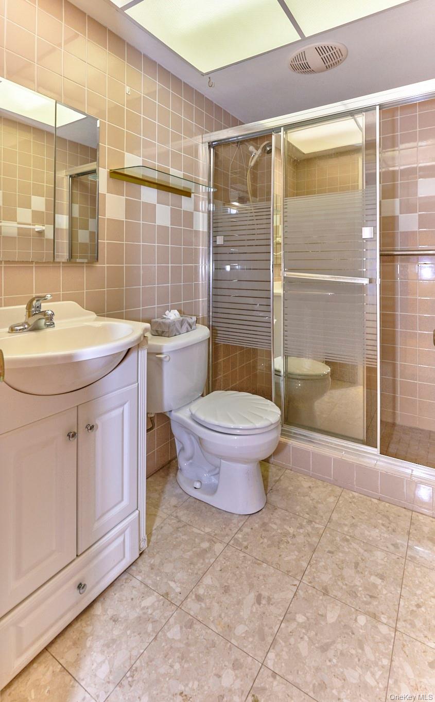 #18 photo, 10 W Simmon, Callicoon , NY 12736