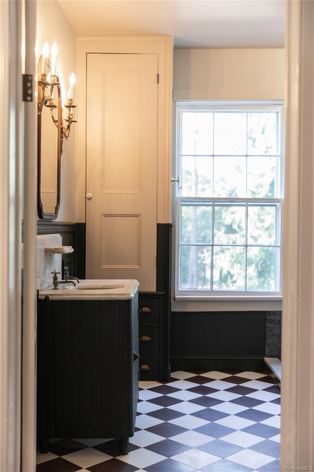 #19 photo, 177 Grand Street, Newburgh , NY 12550