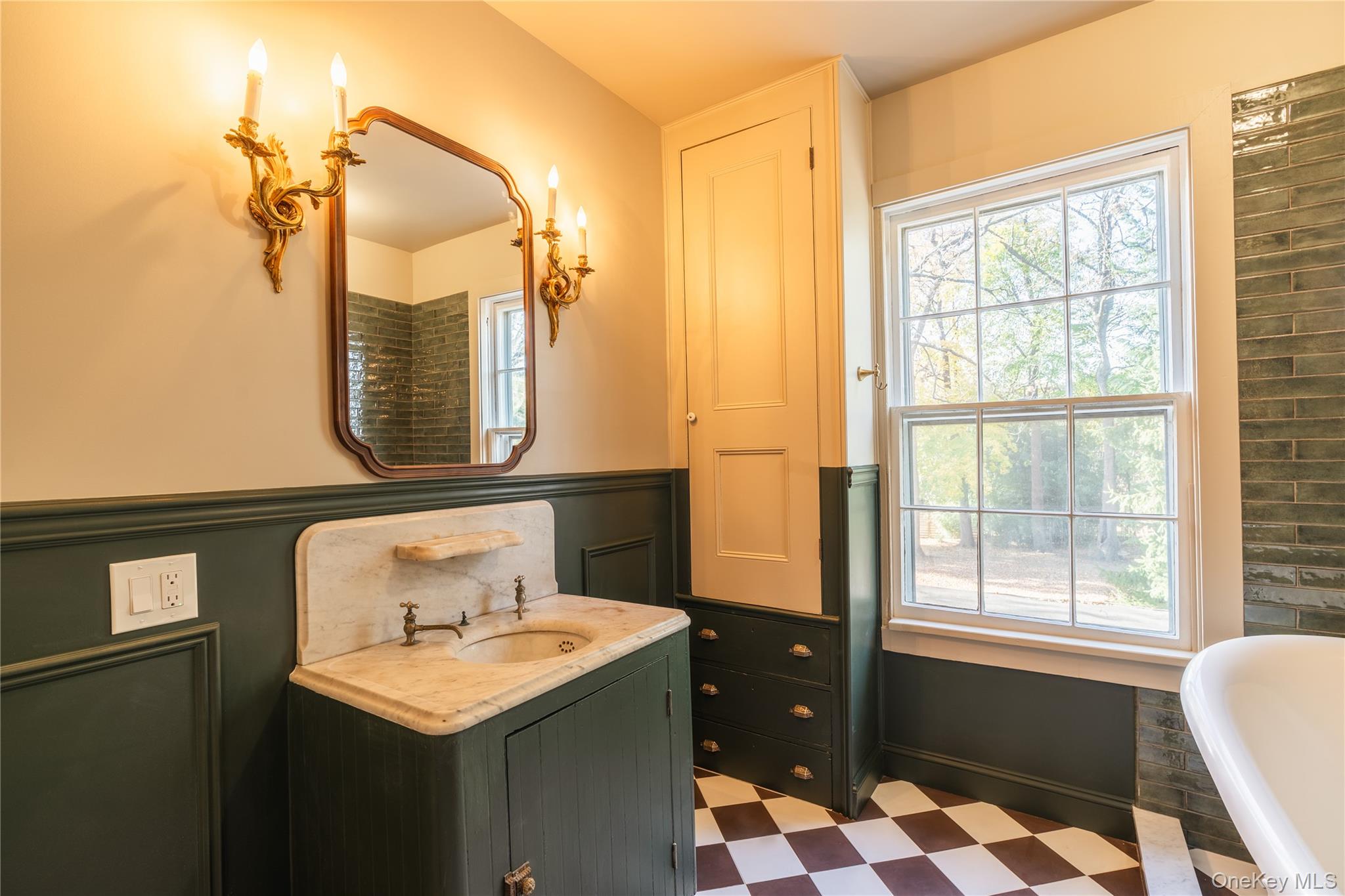 #20 photo, 177 Grand Street, Newburgh , NY 12550