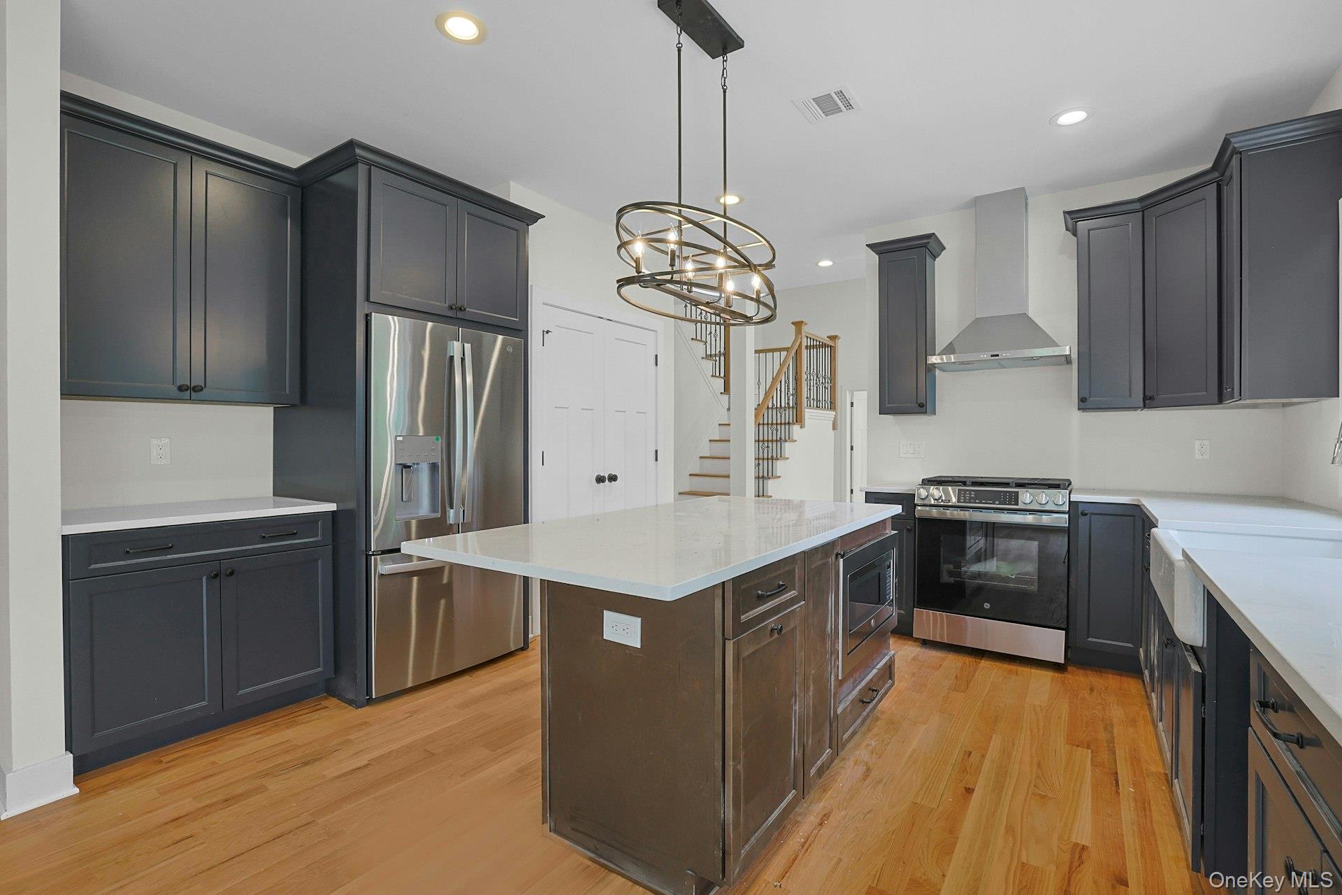 #9 photo, 86 Frank Street, New Windsor , NY 12553