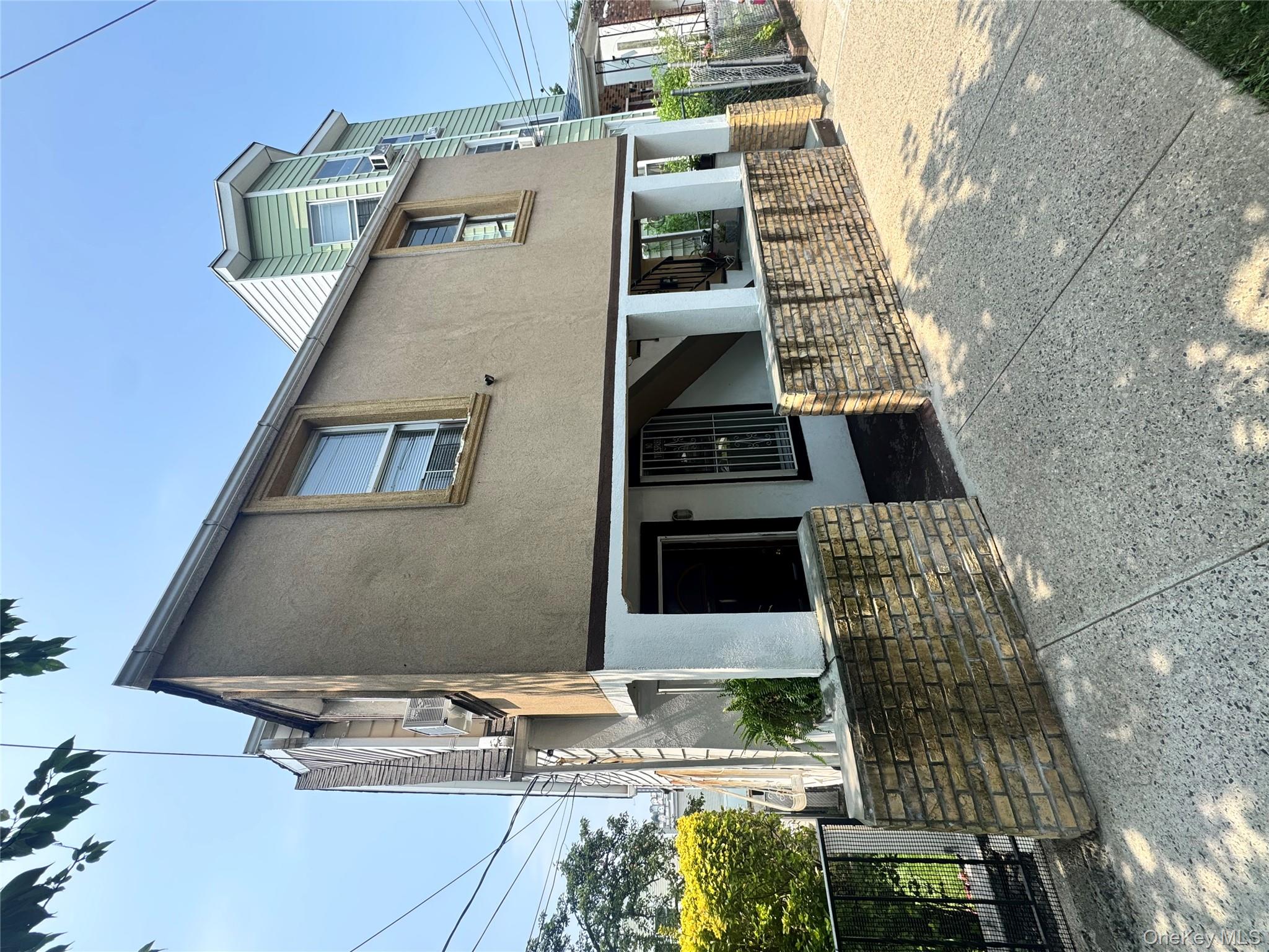 #1 photo, 33 Colin Street, Yonkers , NY 10701