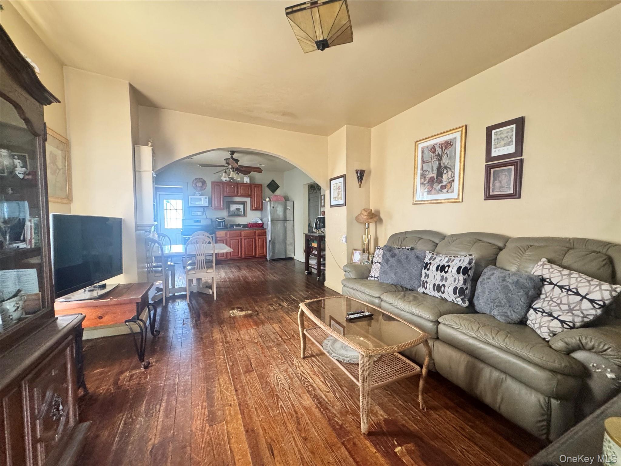 #2 photo, 33 Colin Street, Yonkers , NY 10701