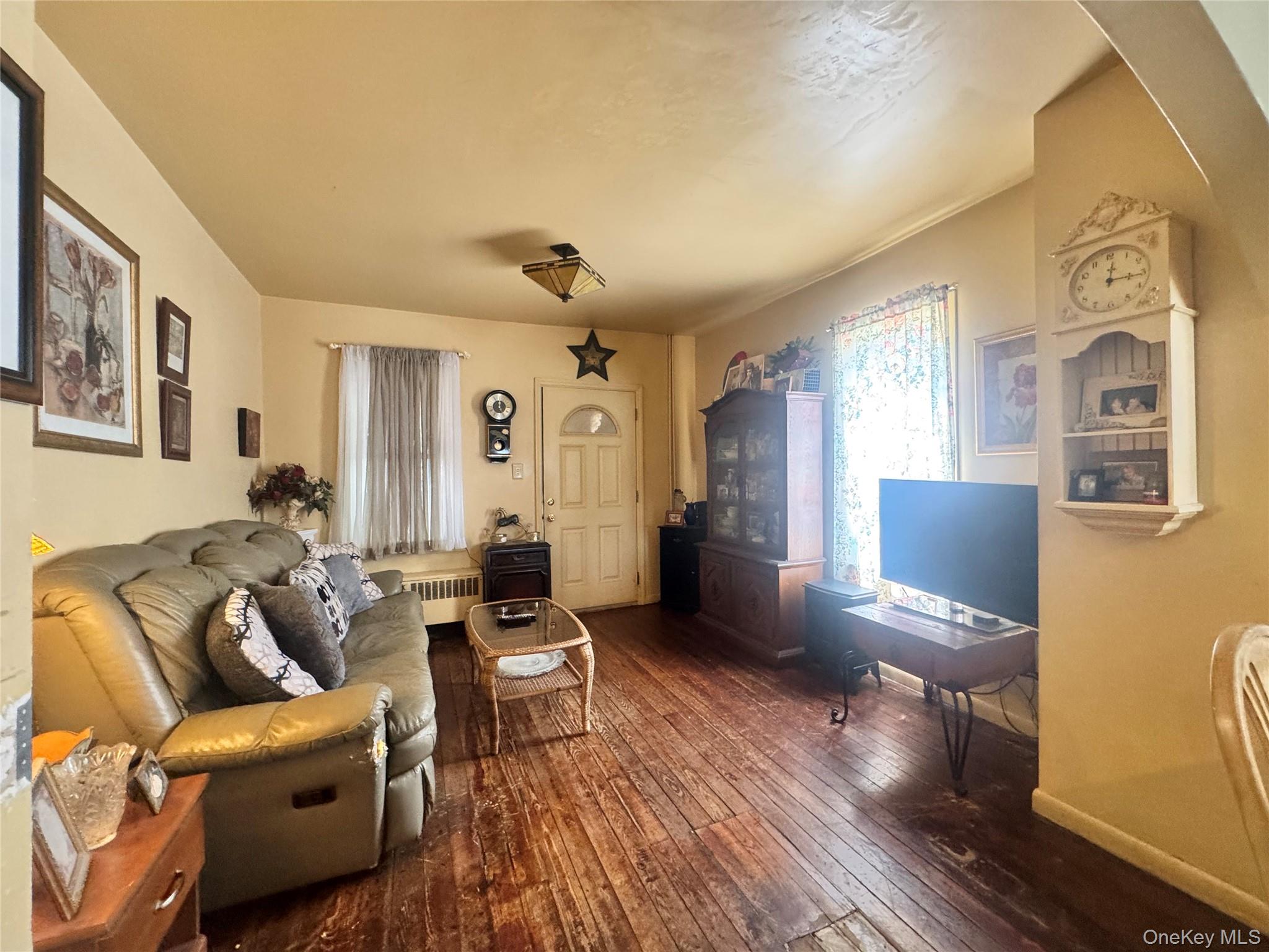 #5 photo, 33 Colin Street, Yonkers , NY 10701