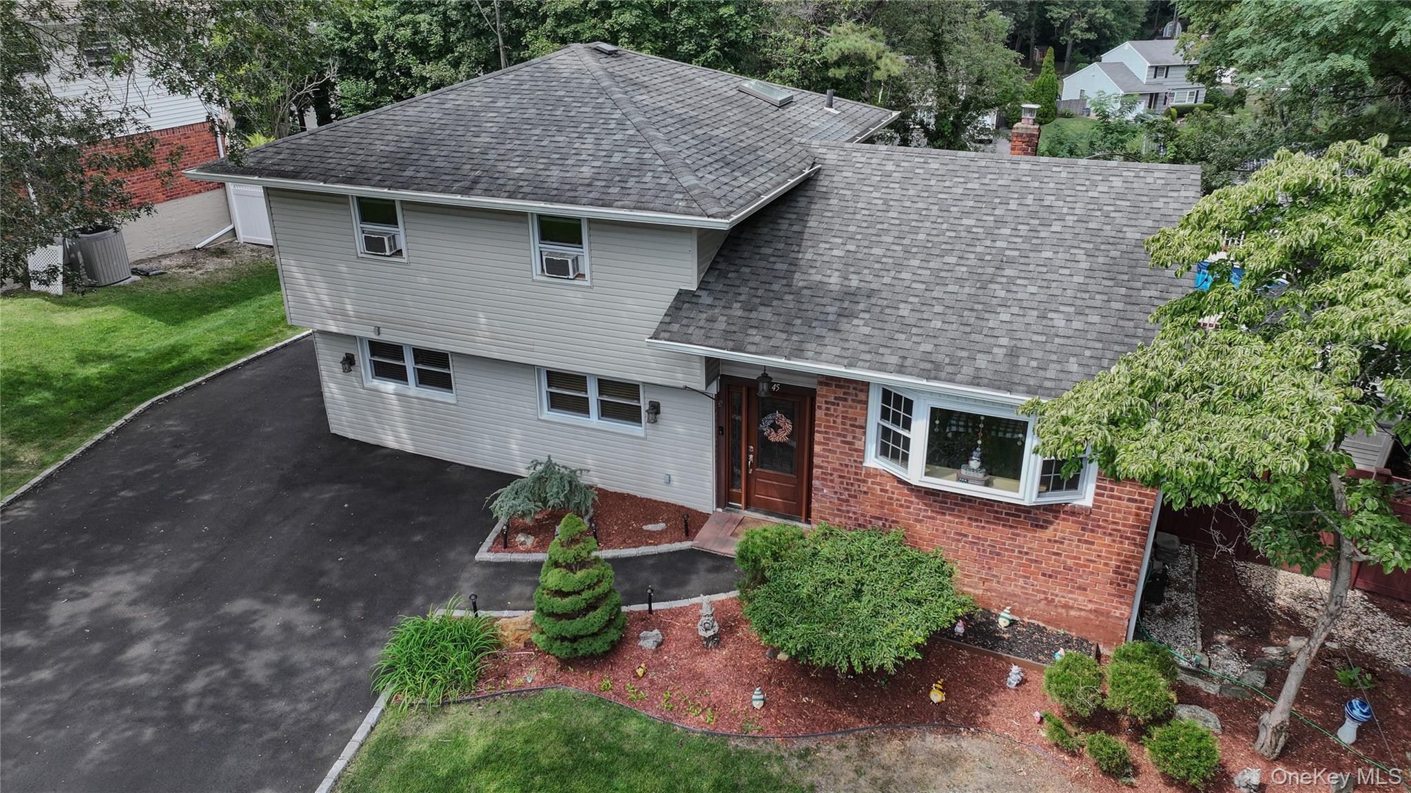 #2 photo, 45 Harvard Lane, サフォーク郡 Commack , NY 11725