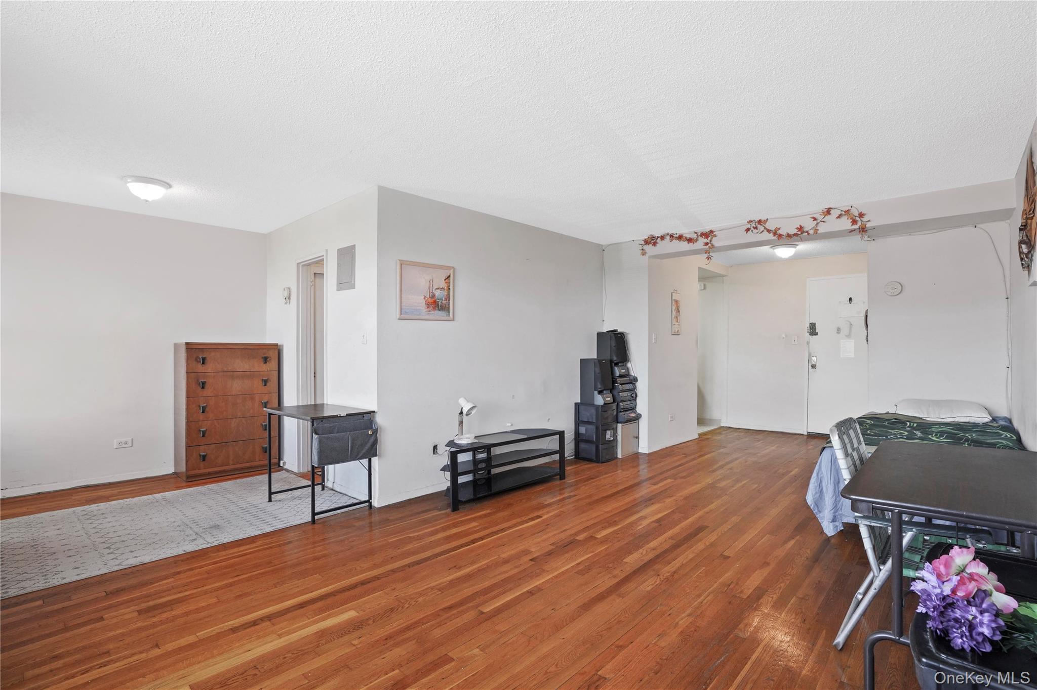 #1 photo, 84-20 153rd Avenue, クイーンズ区 Howard Beach , NY 11414