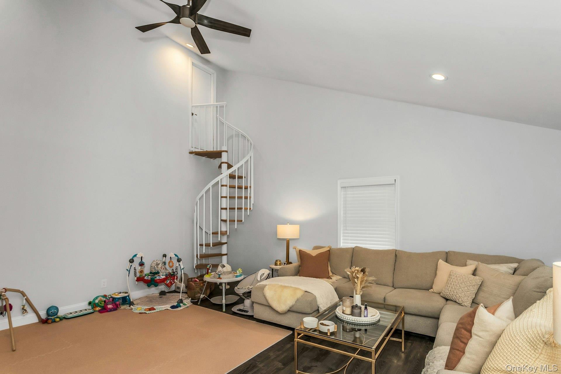 #14 photo, 334 Bread and Cheese Hollow Road, サフォーク郡 Northport , NY 11768