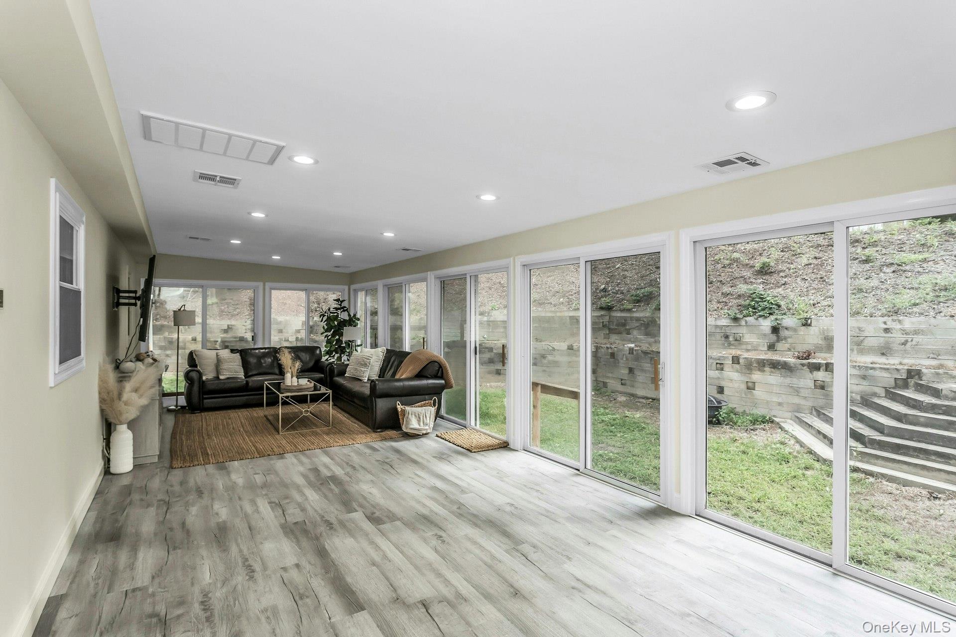 #15 photo, 334 Bread and Cheese Hollow Road, サフォーク郡 Northport , NY 11768