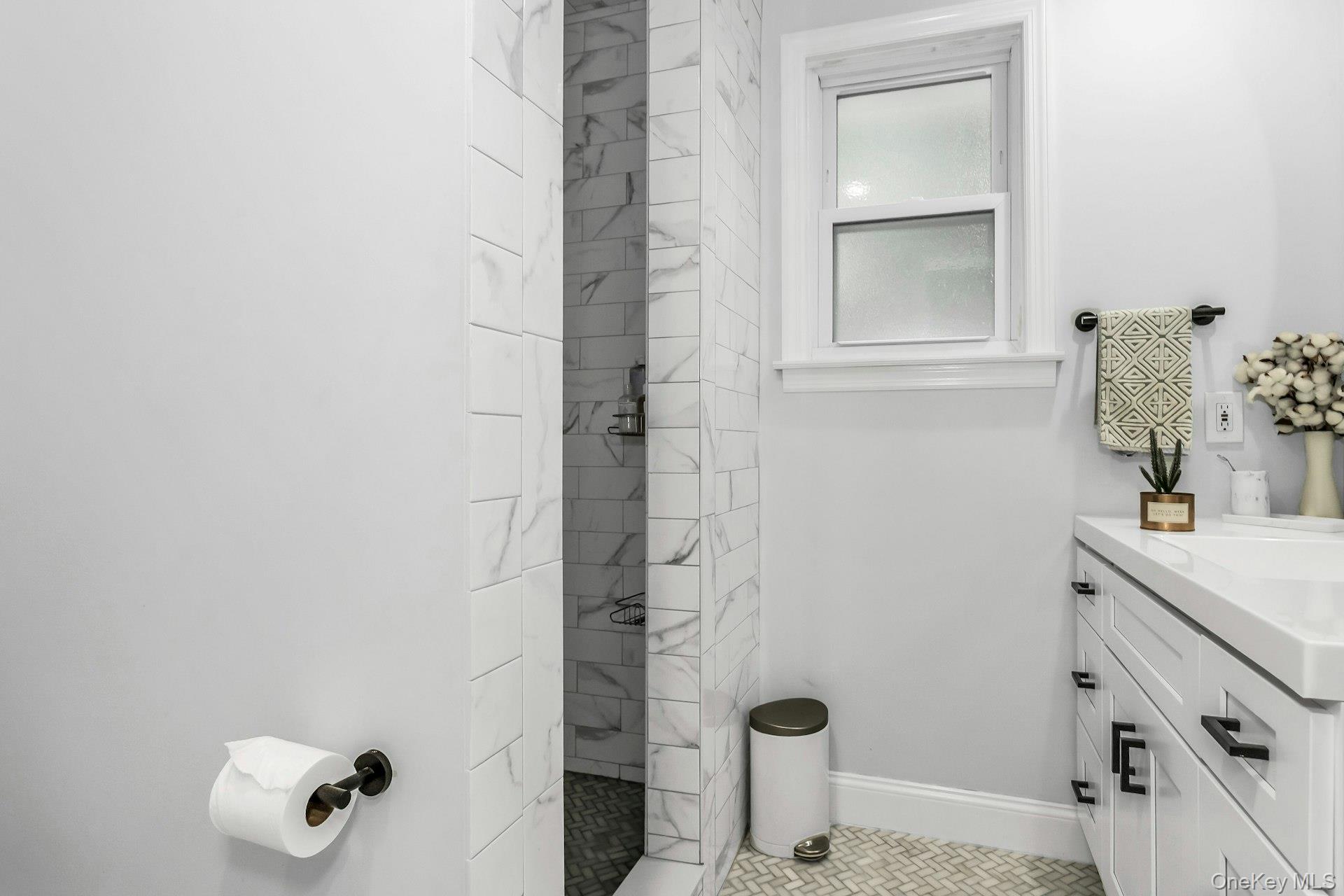 #19 photo, 334 Bread and Cheese Hollow Road, サフォーク郡 Northport , NY 11768