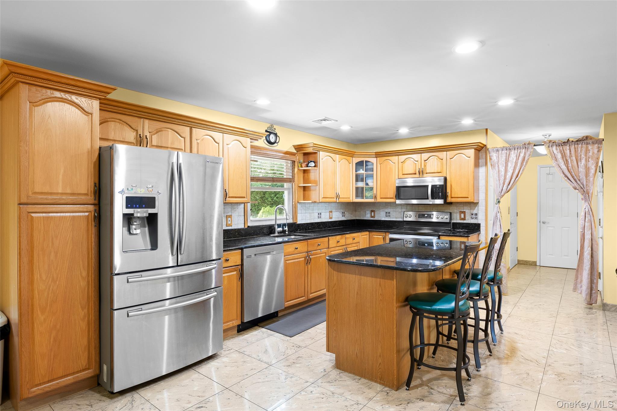 #10 photo, 106 Chanel Drive, サフォーク郡 Shirley , NY 11967