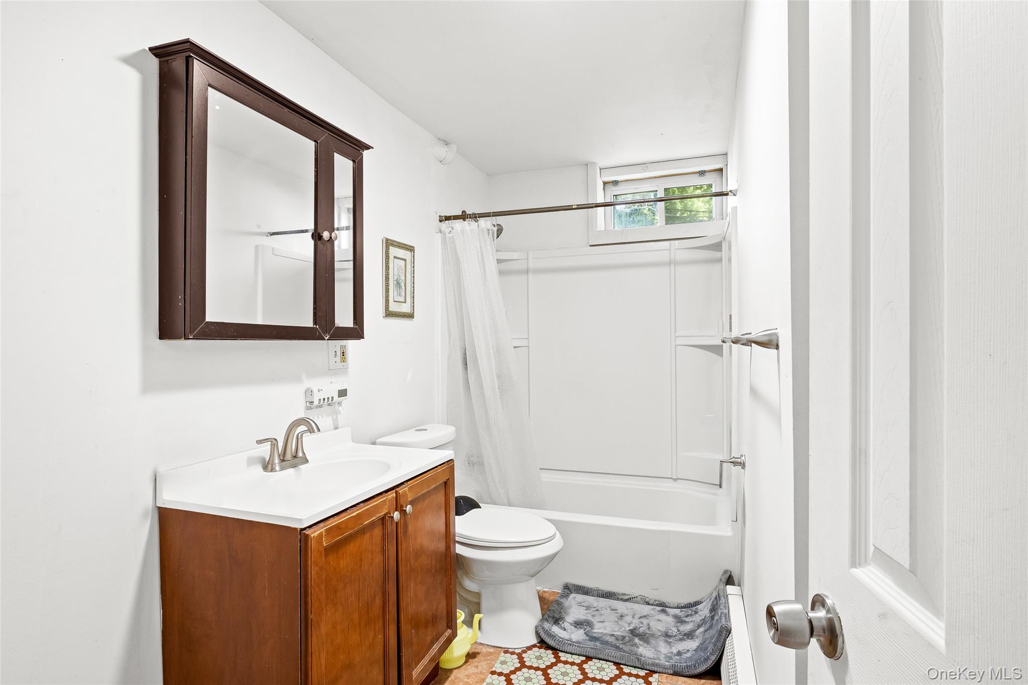 #12 photo, 106 Chanel Drive, サフォーク郡 Shirley , NY 11967