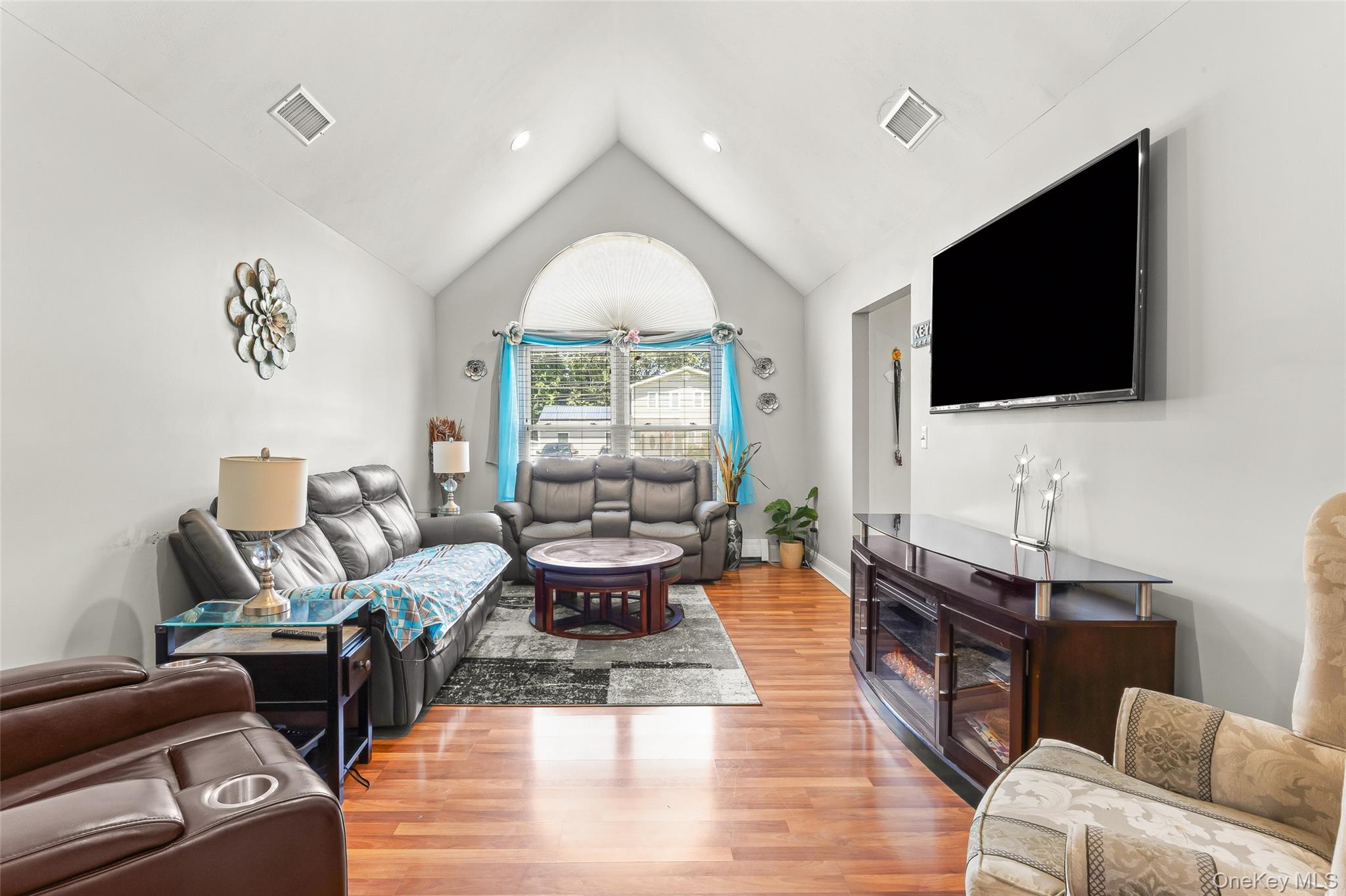 #7 photo, 106 Chanel Drive, サフォーク郡 Shirley , NY 11967