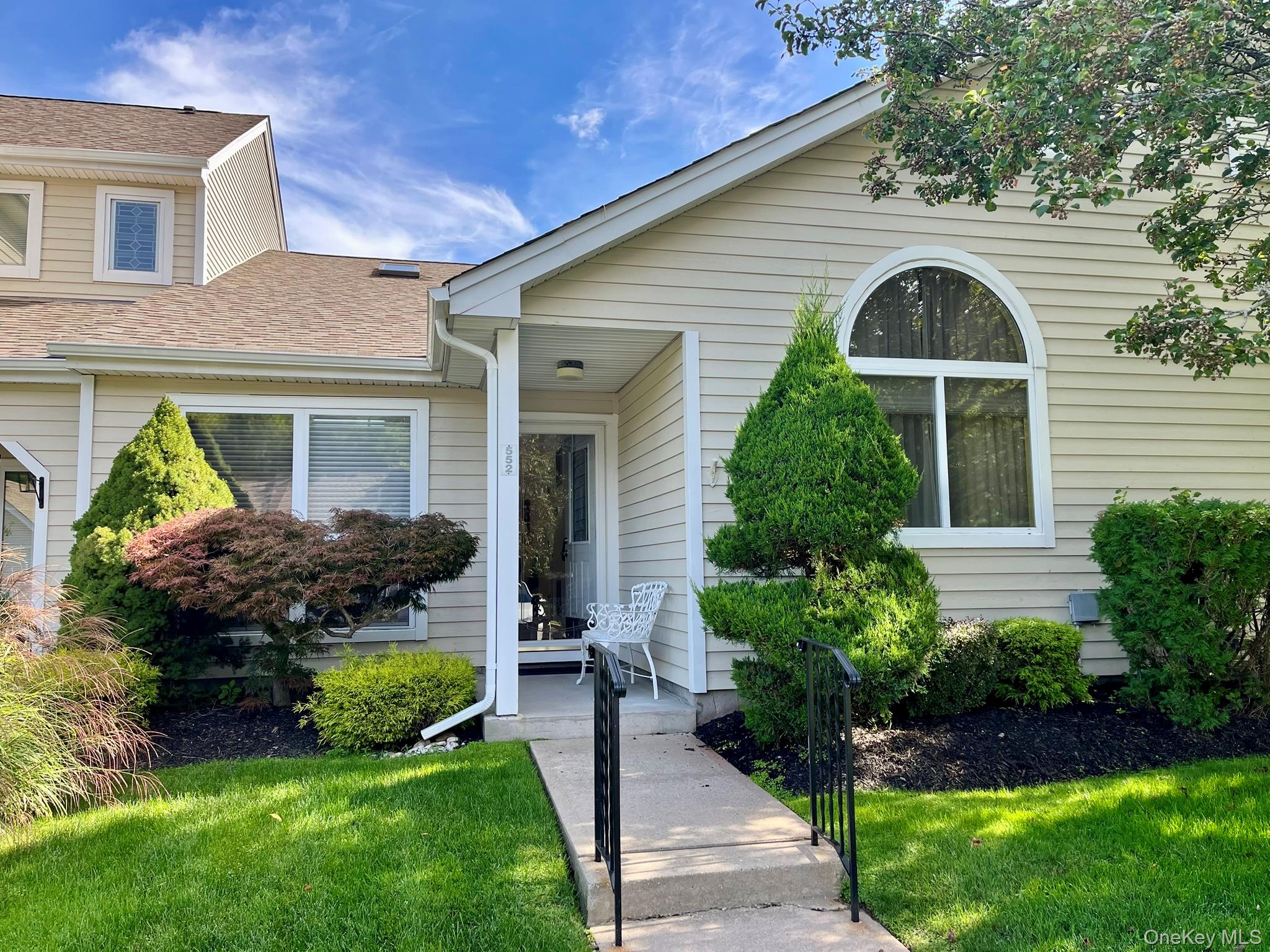 #1 photo, 552 Birchwood Park Drive, Middle Island , NY 11953