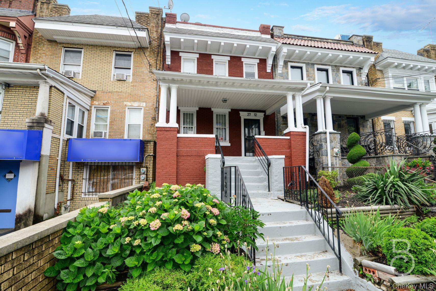 #1 photo, 27-12 Ditmars Boulevard, अस्टोरिया Astoria , NY 11105