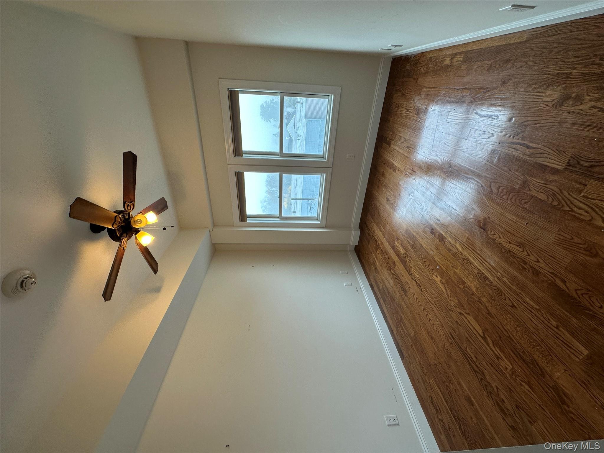 #6 photo, 157-161 Post Avenue, ナッソー郡 Westbury , NY 11590