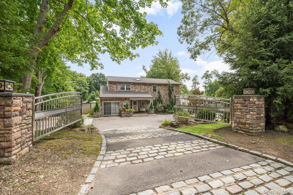 #1 photo, 436 Wolf Hill Road, サフォーク郡 Dix Hills , NY 11746