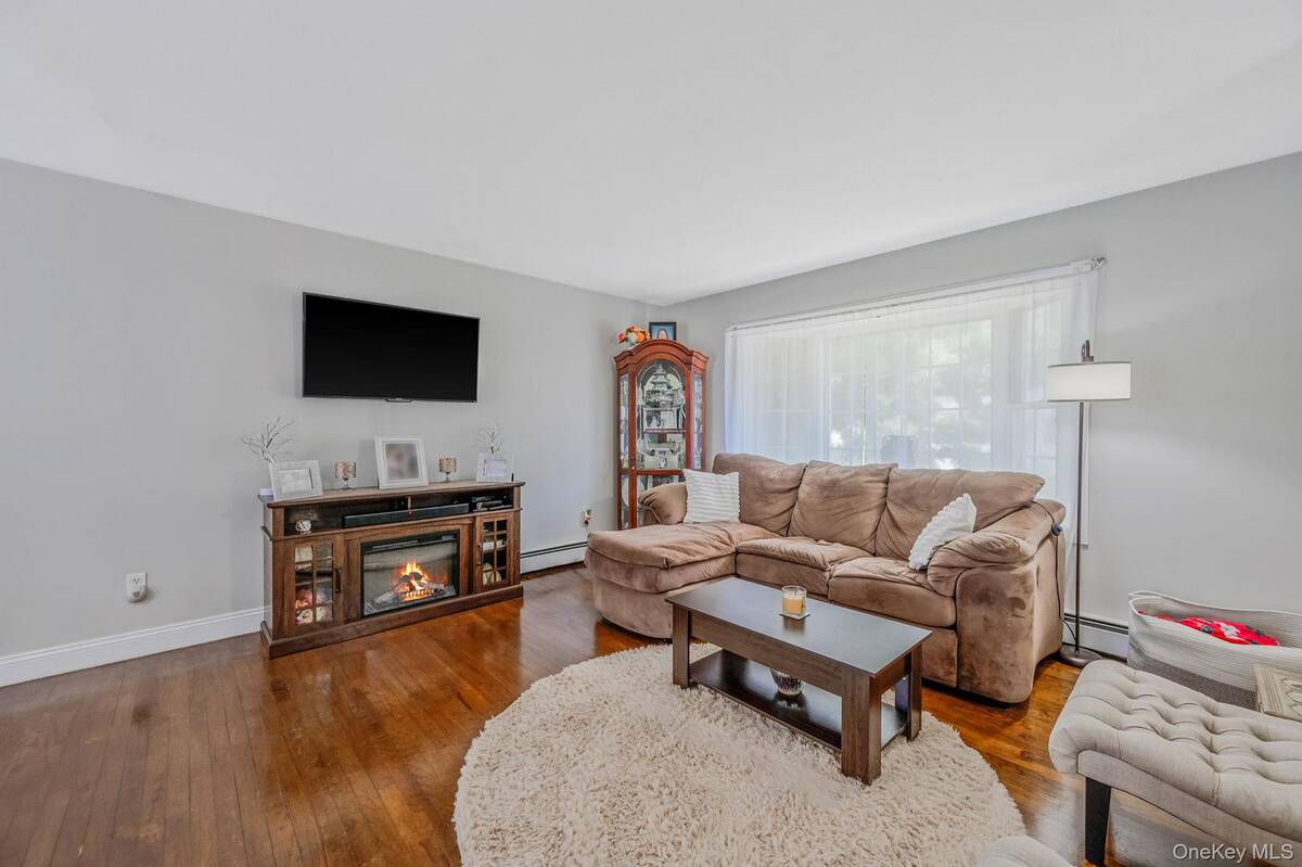 #12 photo, 3 Wainscott Drive, サフォーク郡 Sound Beach , NY 11789