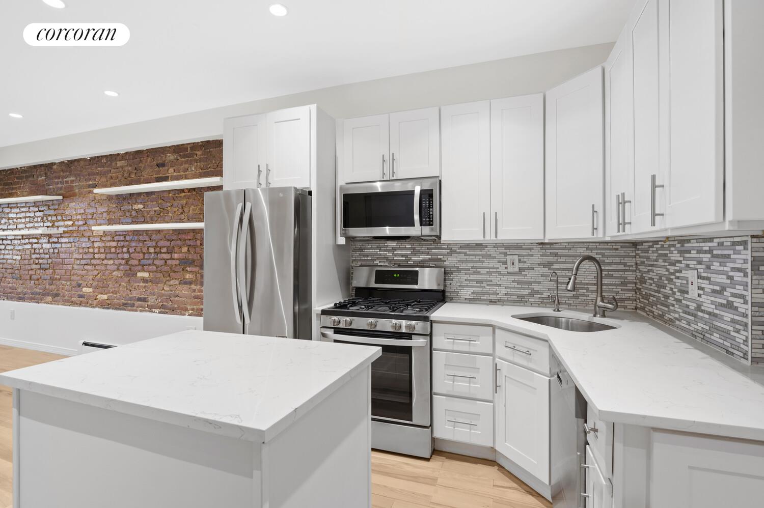 #2 photo, New York City, マンハッタン East Village , NY 10009