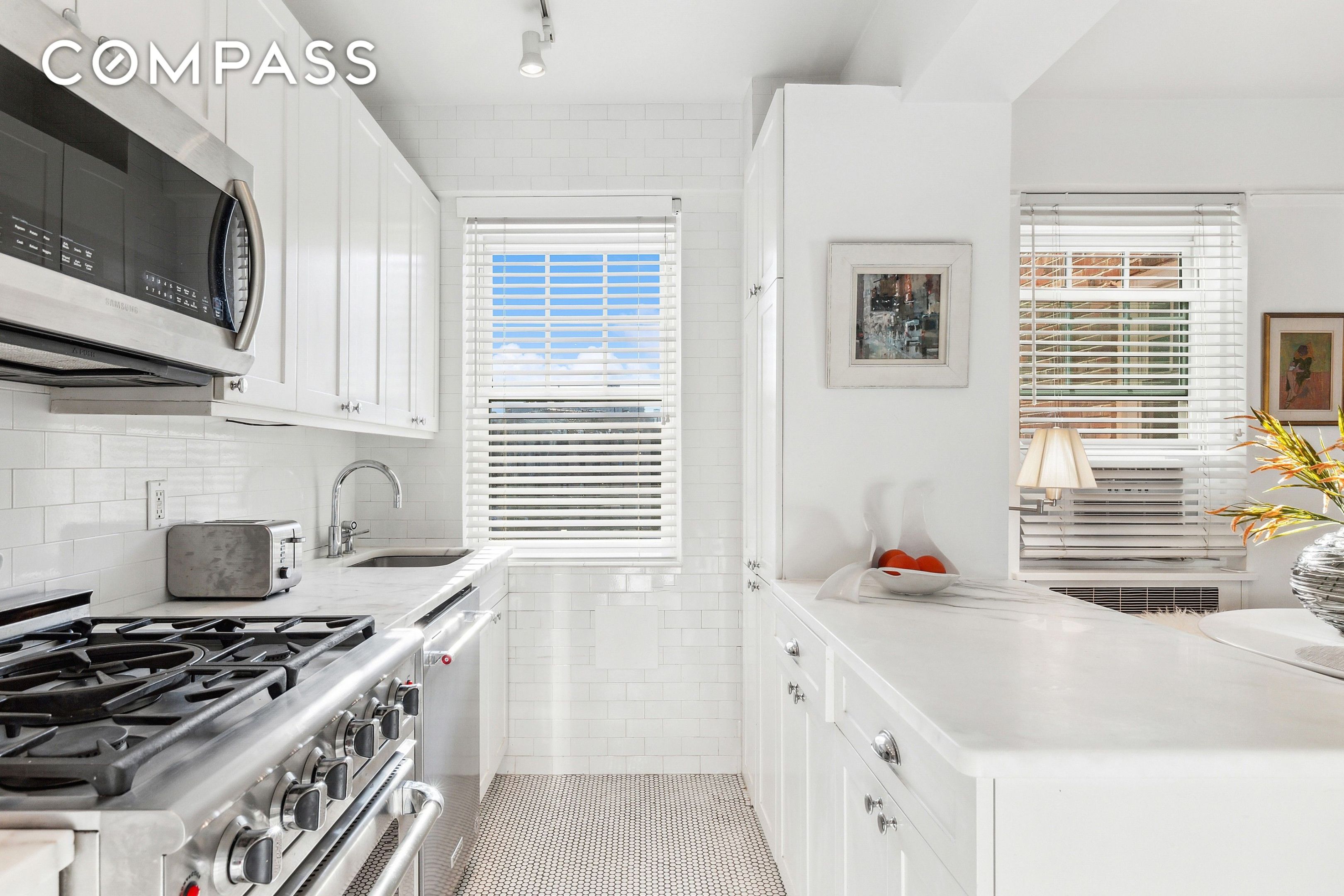 #9 photo, 140 Cabrini Boulevard, マンハッタン Hudson Heights , NY 10033