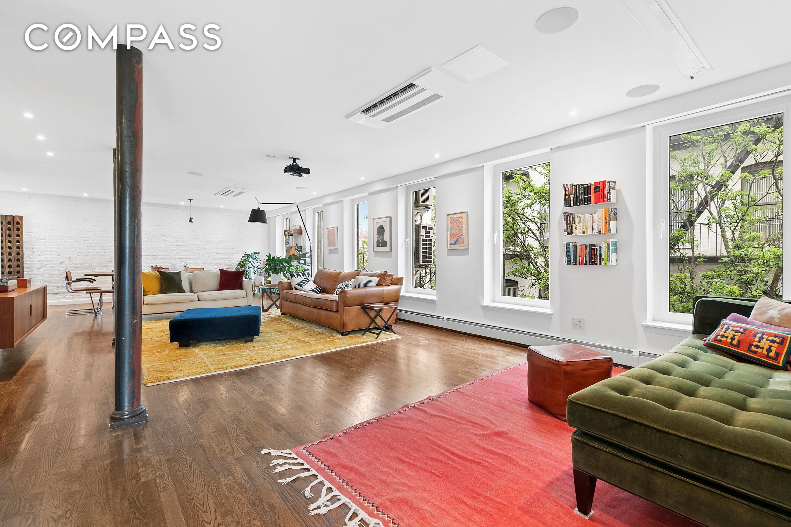 #1 photo, 211 E 3rd Street, マンハッタン East Village , NY 10009